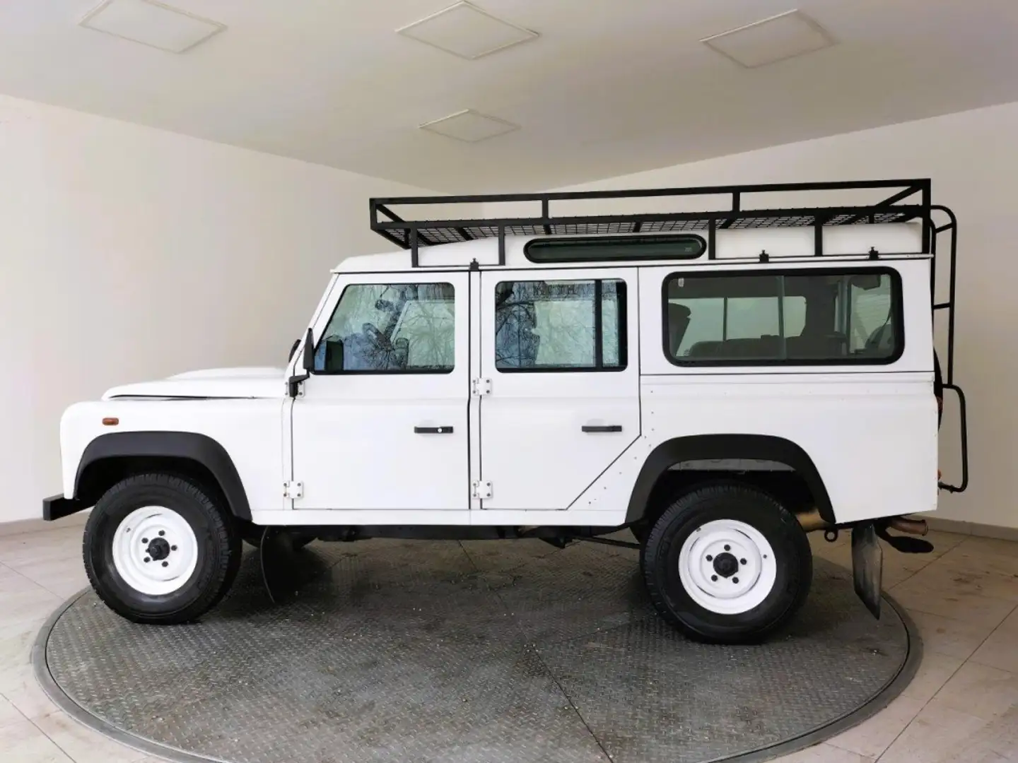 Land Rover Defender 2.2 TD 4WD SW 110 E 122 5PT Blanco - 2