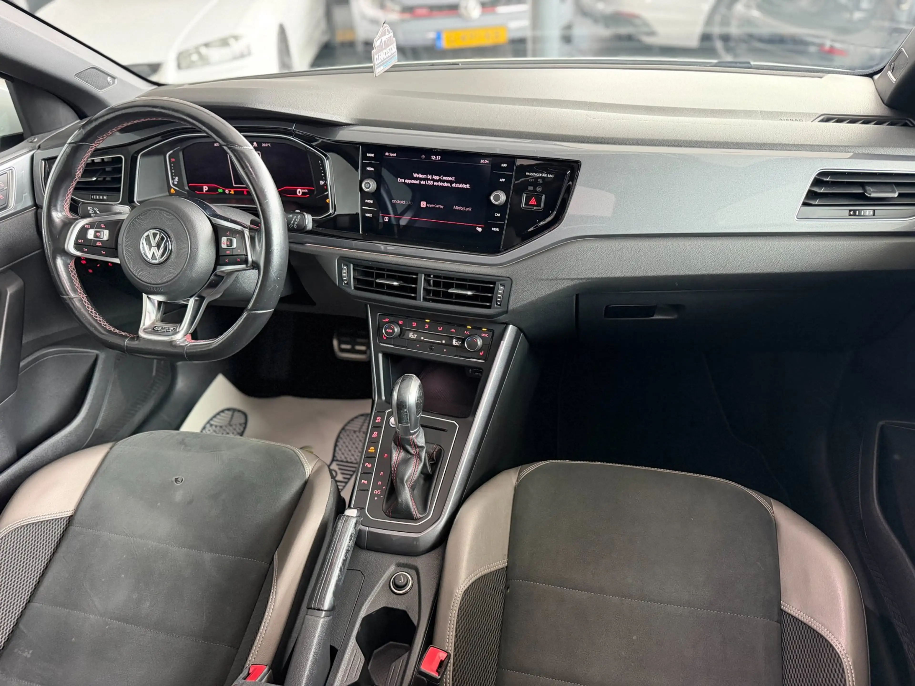 Volkswagen Polo GTI 2.0 TSI 2018 200PK DSG Pano Virt Wit — photo 15