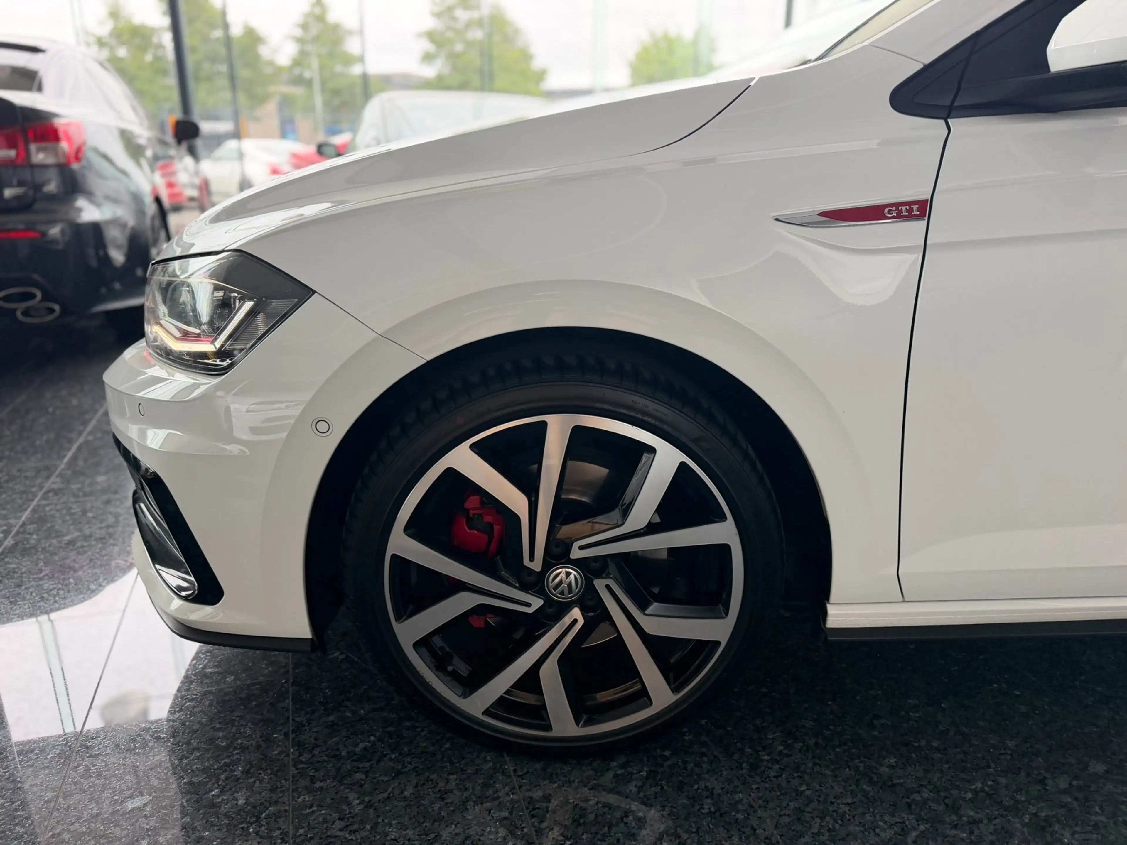 Volkswagen Polo GTI 2.0 TSI 2018 200PK DSG Pano Virt Wit — photo 12