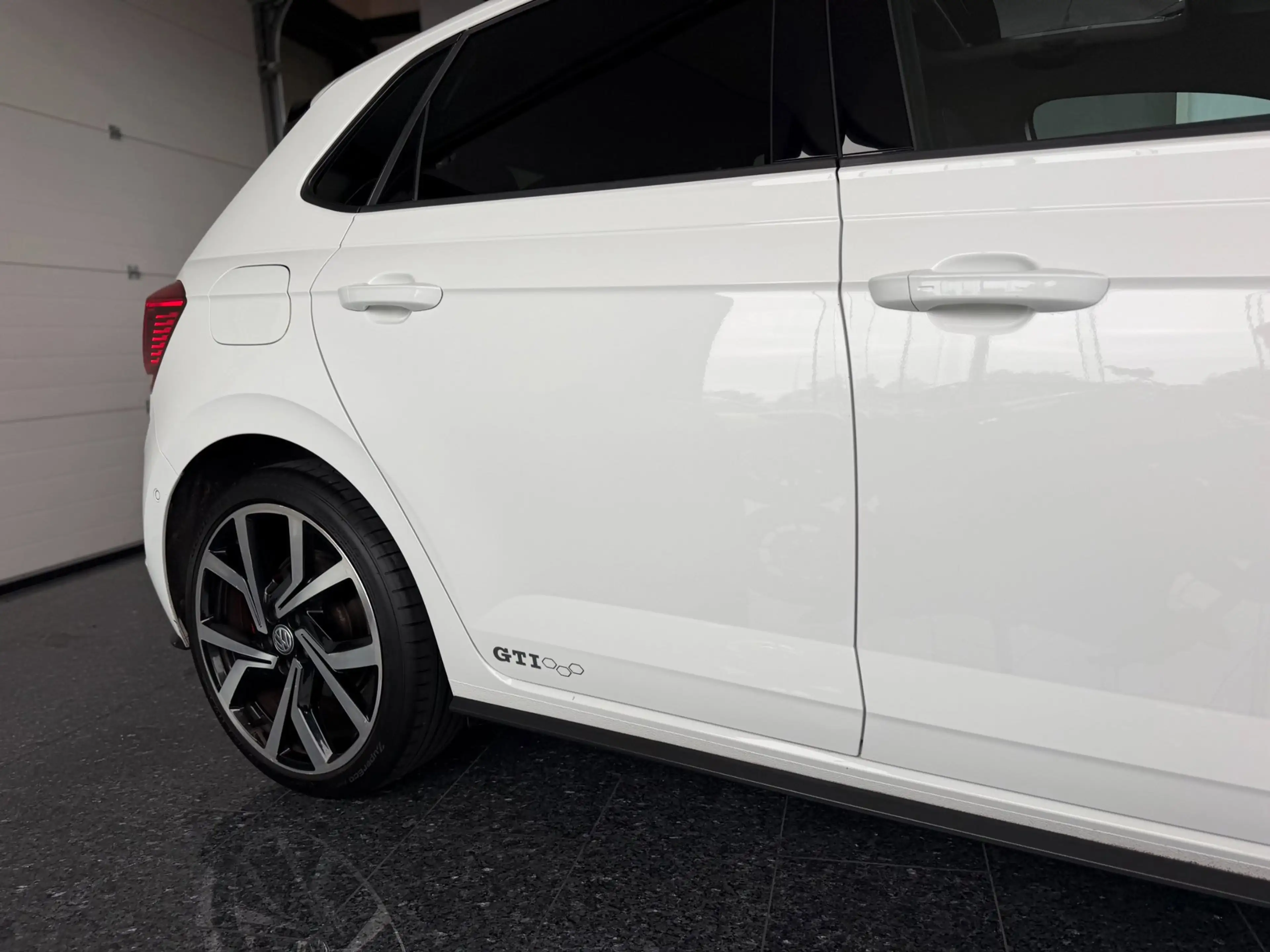Volkswagen Polo GTI 2.0 TSI 2018 200PK DSG Pano Virt Wit — photo 14