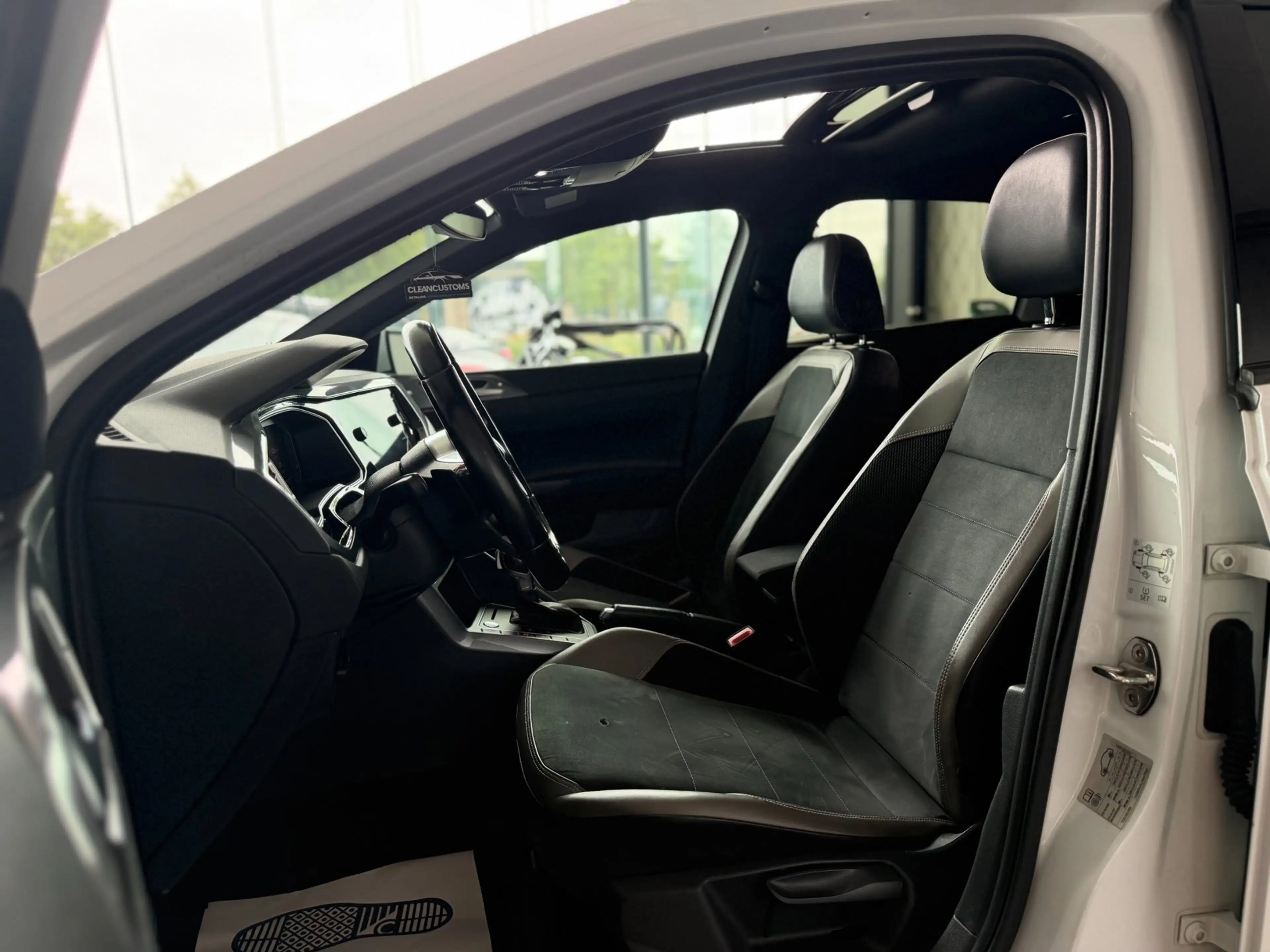 Volkswagen Polo GTI 2.0 TSI 2018 200PK DSG Pano Virt Wit — photo 18