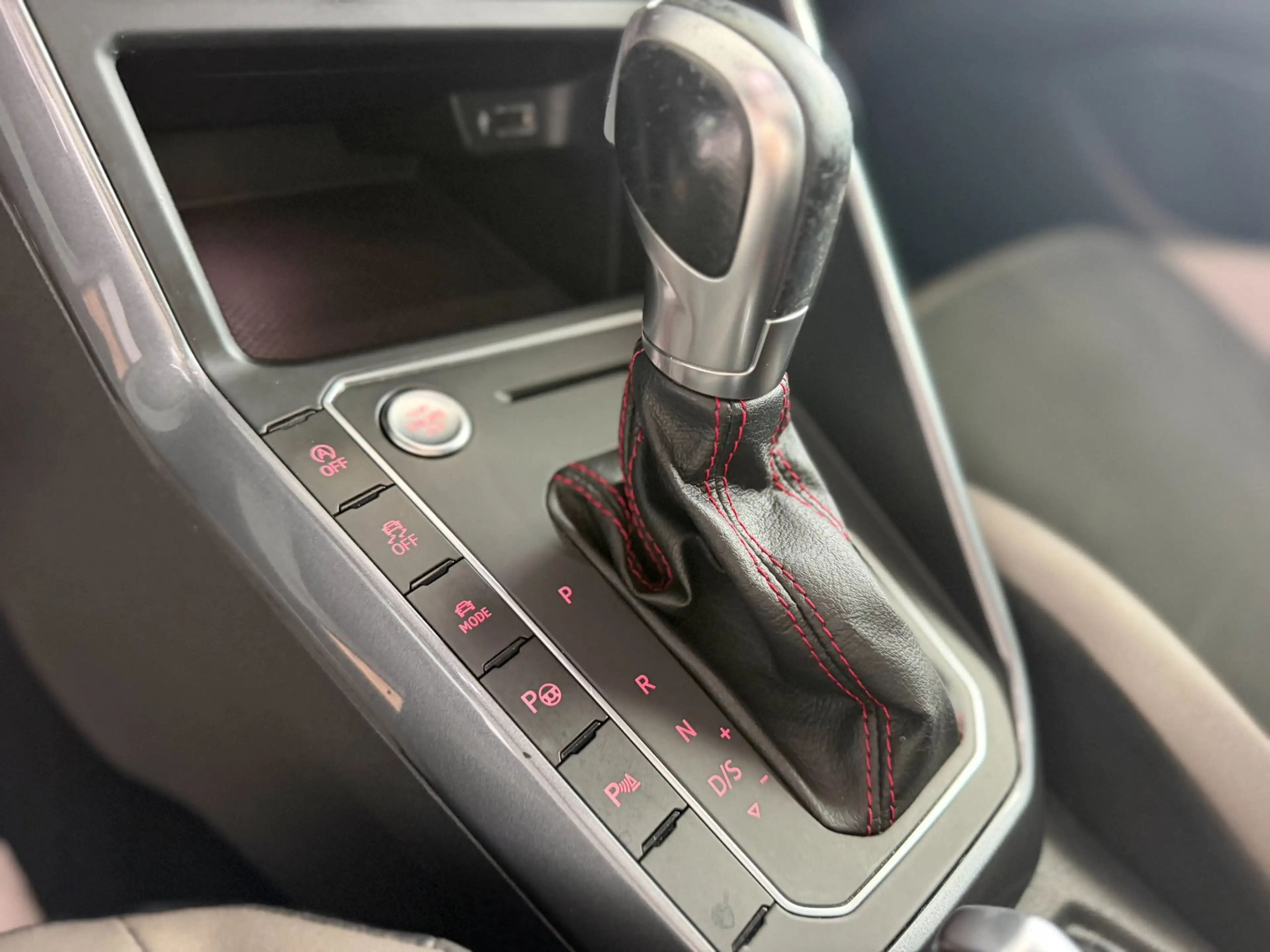 Volkswagen Polo GTI 2.0 TSI 2018 200PK DSG Pano Virt Wit — photo 25