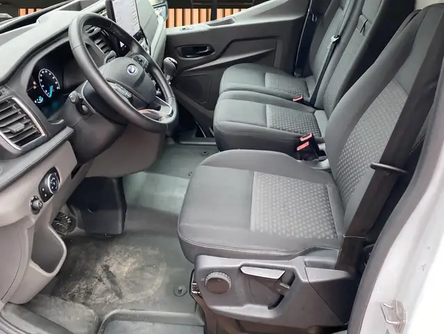 Ford Transit view 7