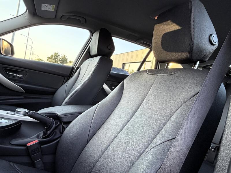 BMW 318 dA Touring PARFAIT ETAT/CUIR/CAMERA/FULL LED/NAVI PRO/ — photo 14