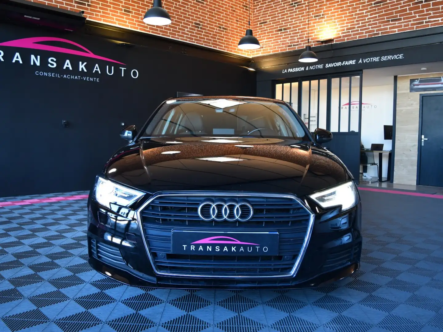 Audi A3 A3 Sportback 1.0 TFSI 115 Noir - 2