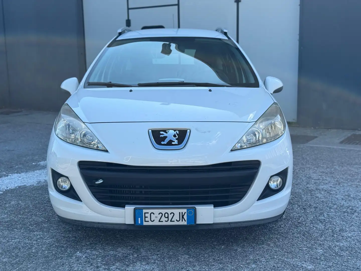 Peugeot 207 SW 1.6 hdi 16v X-Line Fap FL - 1
