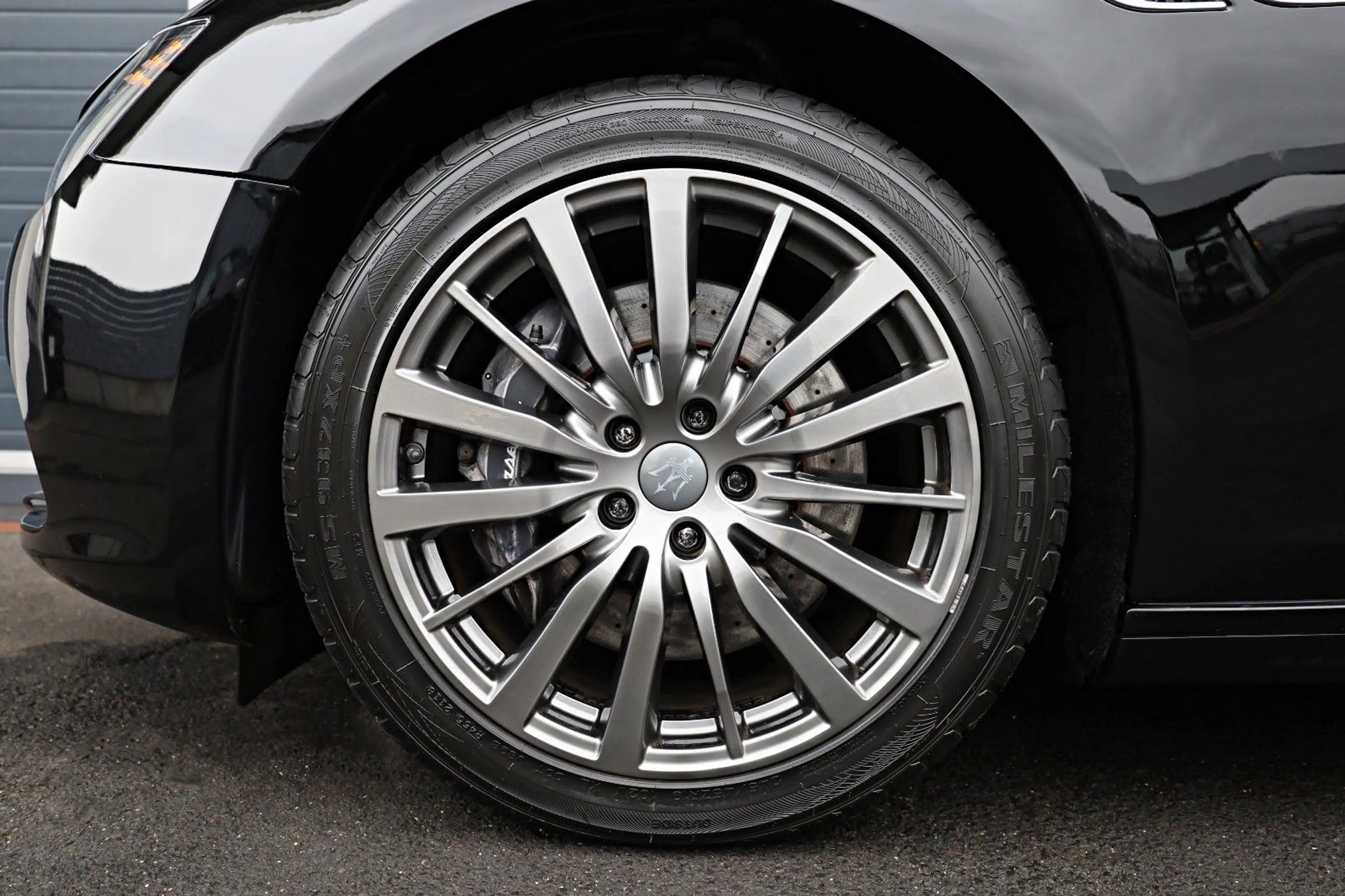 Maserati Ghibli 3.0 V6 S Q4/APPLE/SHZ/MEMORY/KAMERA/R19 — photo 15