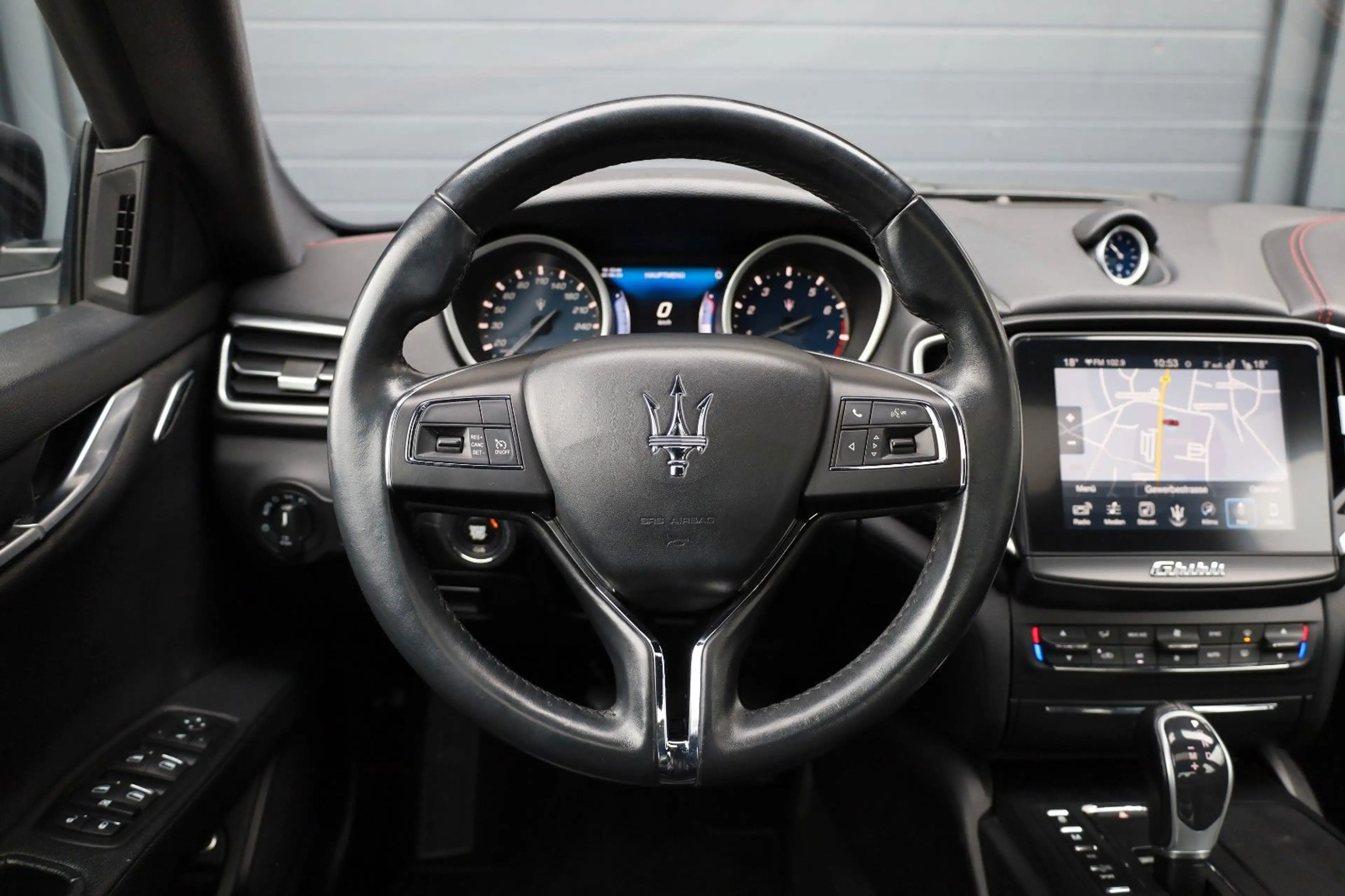 Maserati Ghibli 3.0 V6 S Q4/APPLE/SHZ/MEMORY/KAMERA/R19 — photo 13