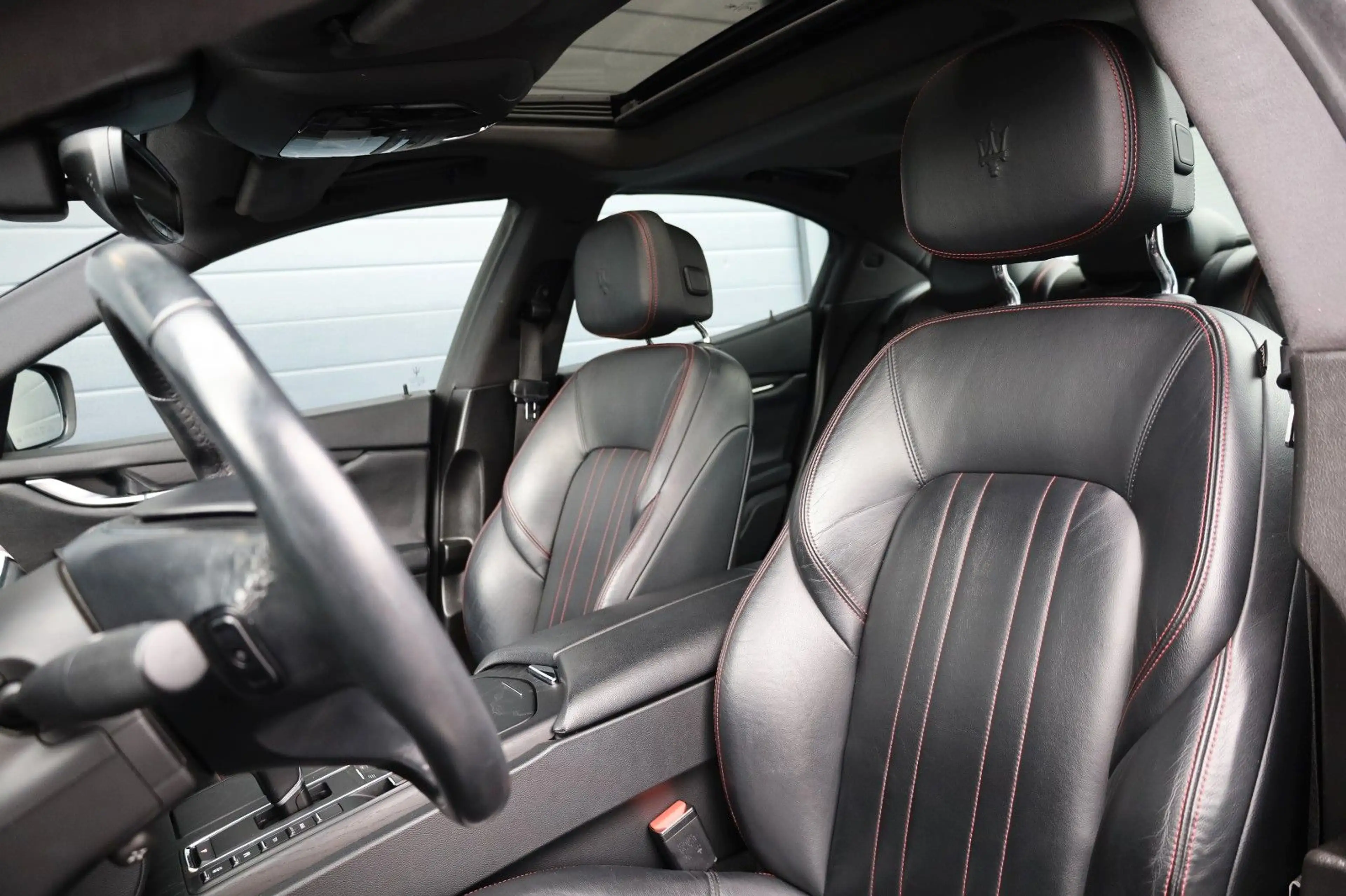 Maserati Ghibli 3.0 V6 S Q4/APPLE/SHZ/MEMORY/KAMERA/R19 — photo 7