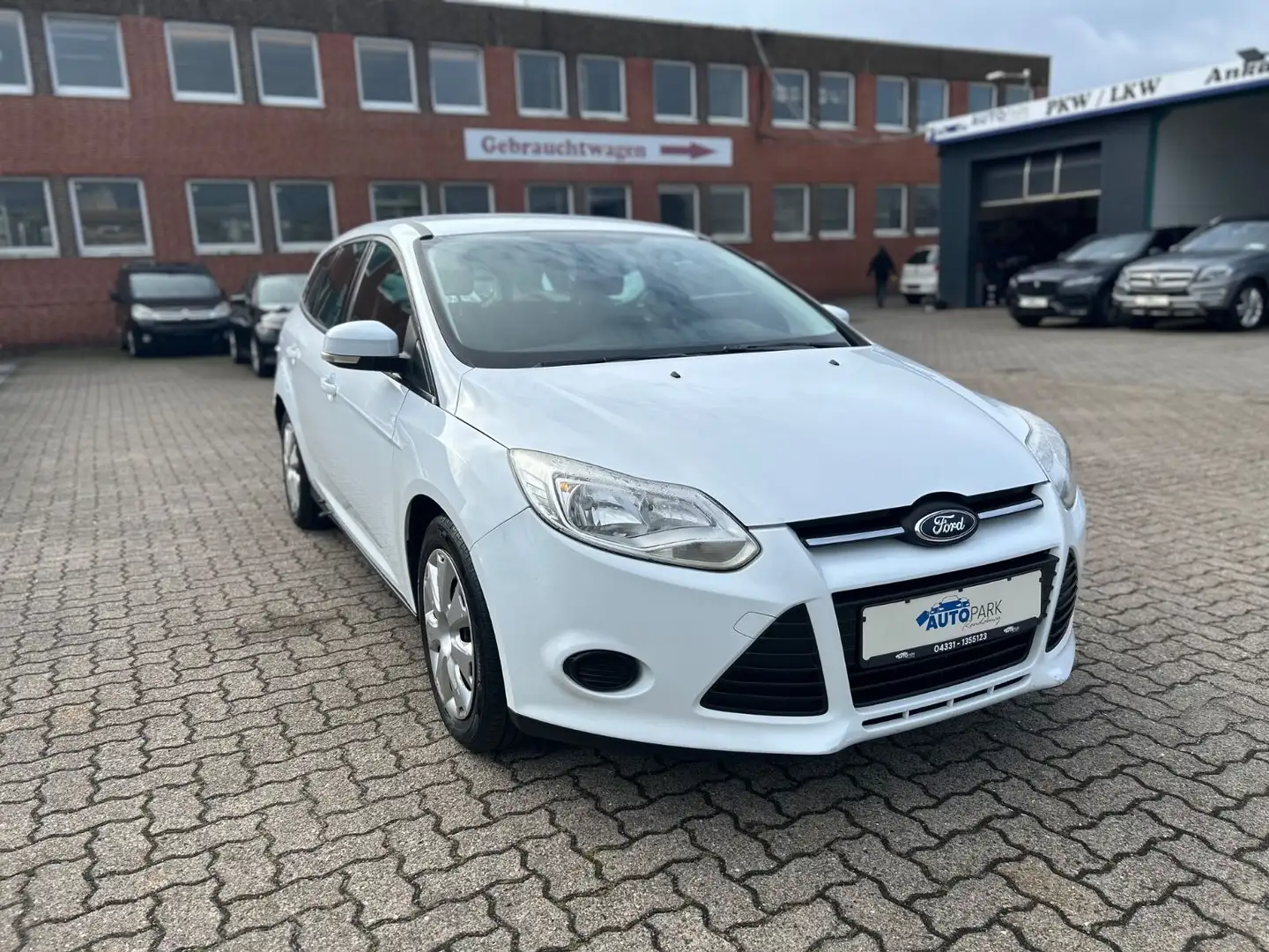 Ford Focus Turnier 1.6 TDCi Trend Weiß - 2