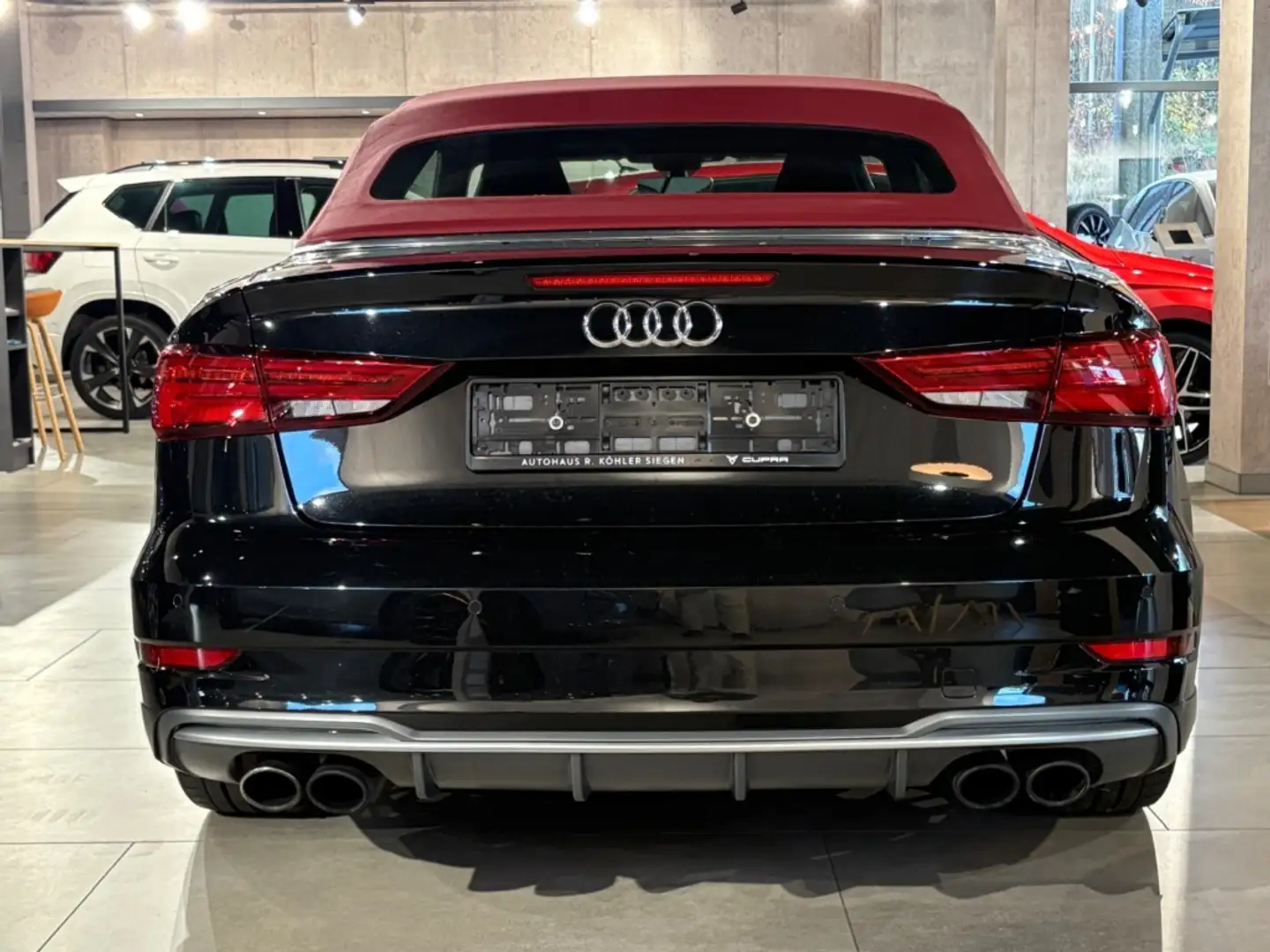 Audi S3 Cabriolet 2.0 TFSI quattro Matrix LED El. Verdeck Schwarz - 2