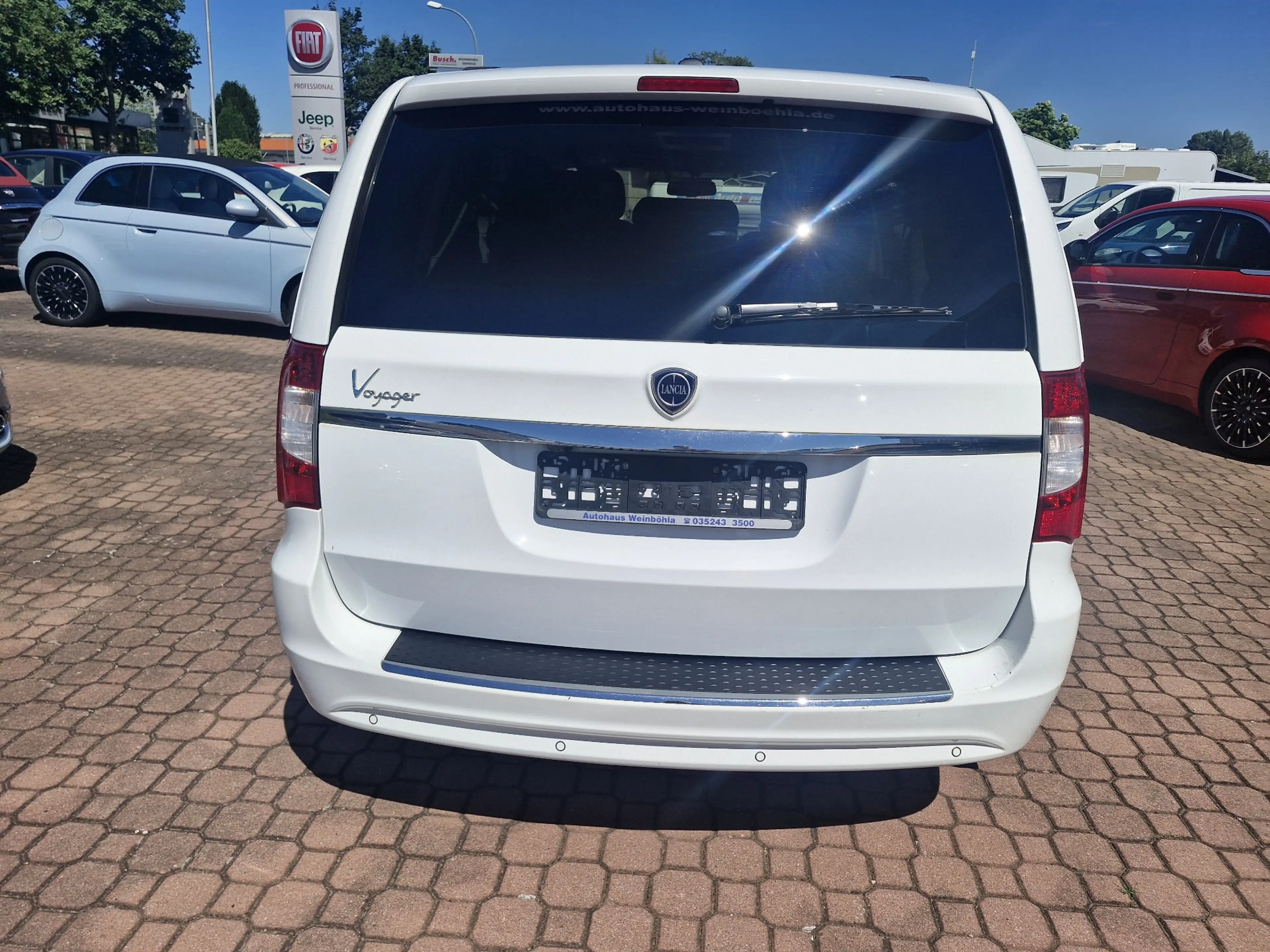 Lancia Voyager Silver — photo 5
