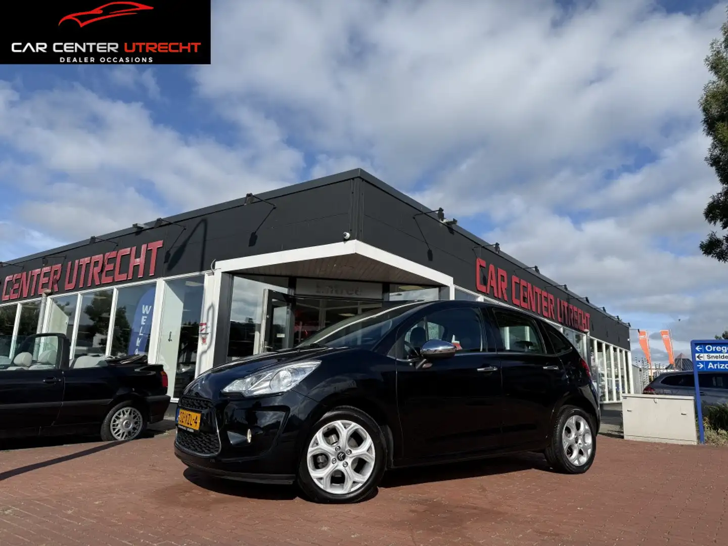 Citroen C3 1.4 VTi Collection airco pano cruise control Zwart - 1