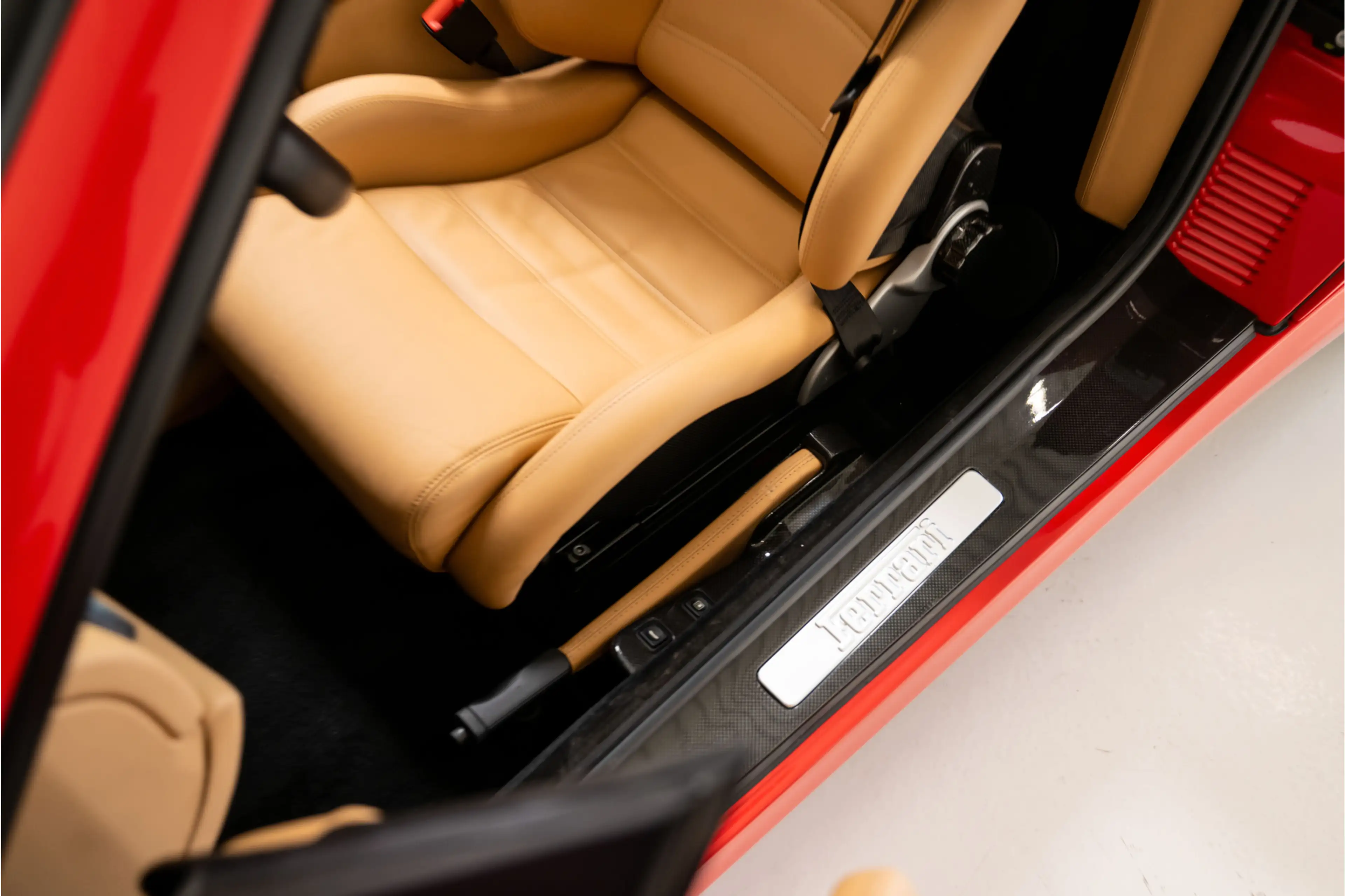 Ferrari Superamerica 5.7 V12 F1, New Condition, Classiche Certified, VA — photo 10