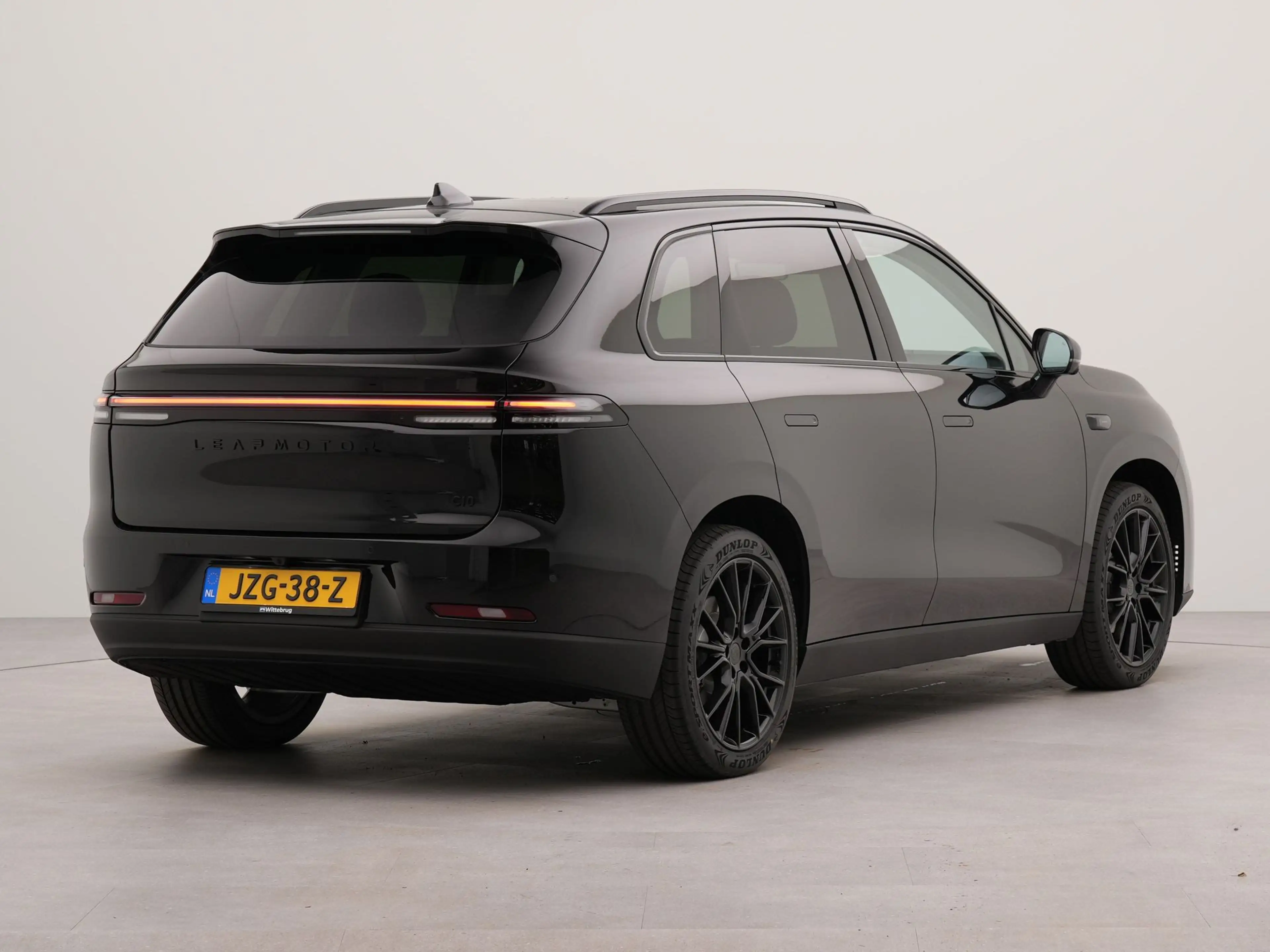 Leapmotor C10 Design ProMax 81.9 kWh | Black Edition | Stoelverw — photo 11