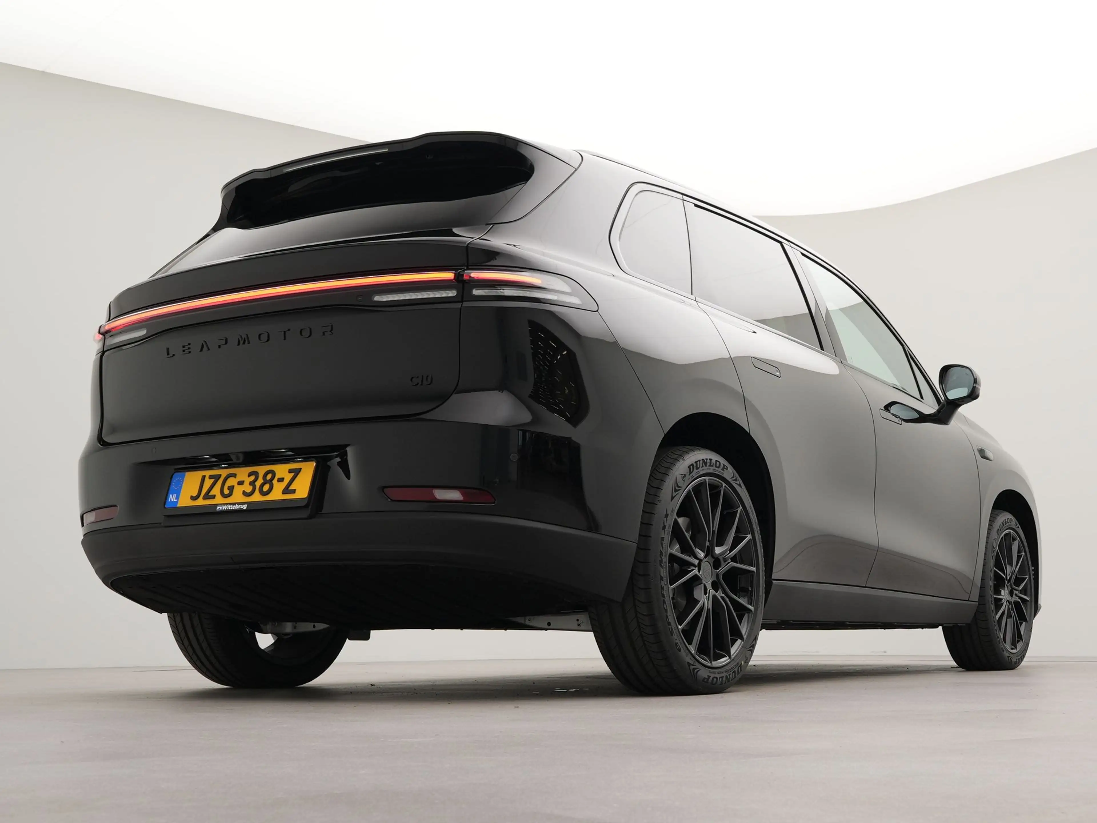 Leapmotor C10 Design ProMax 81.9 kWh | Black Edition | Stoelverw — photo 13