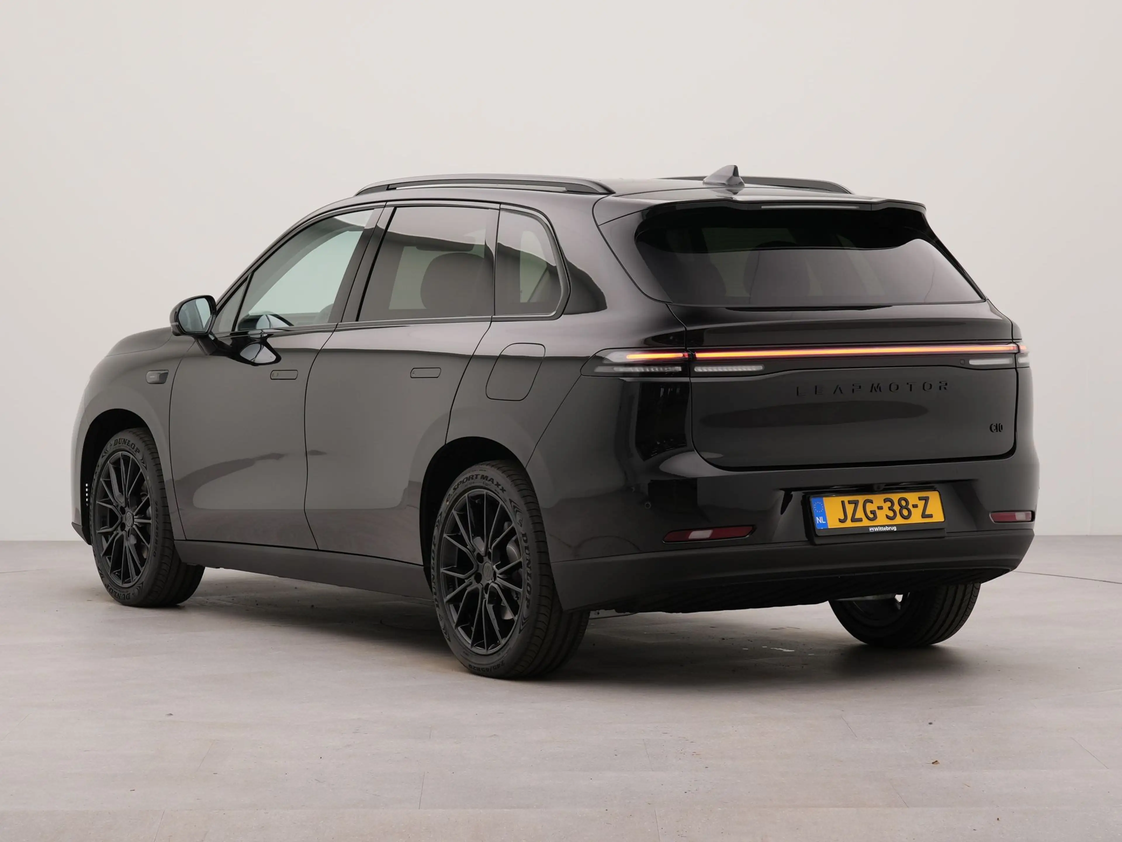 Leapmotor C10 Design ProMax 81.9 kWh | Black Edition | Stoelverw — photo 4