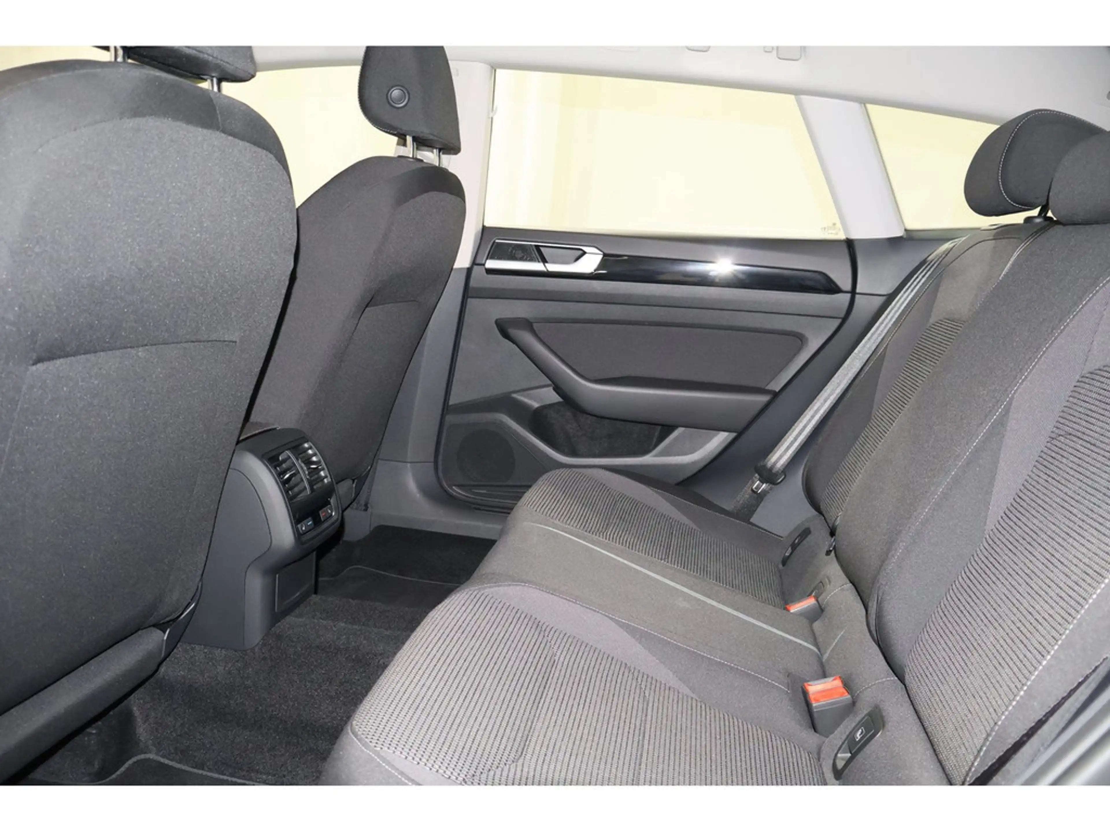 Volkswagen Arteon Shooting Brake 2.0 TDI DSG Navi*AHK*SHZ*ACC — photo 14