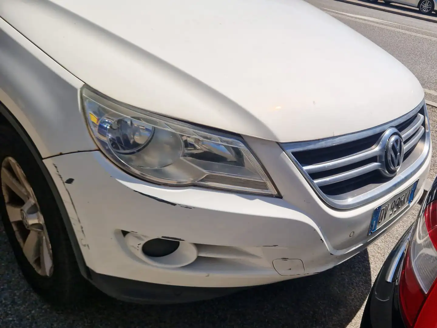 Volkswagen Tiguan 2.0 tdi - TARGA DV996KX Bianco - 1