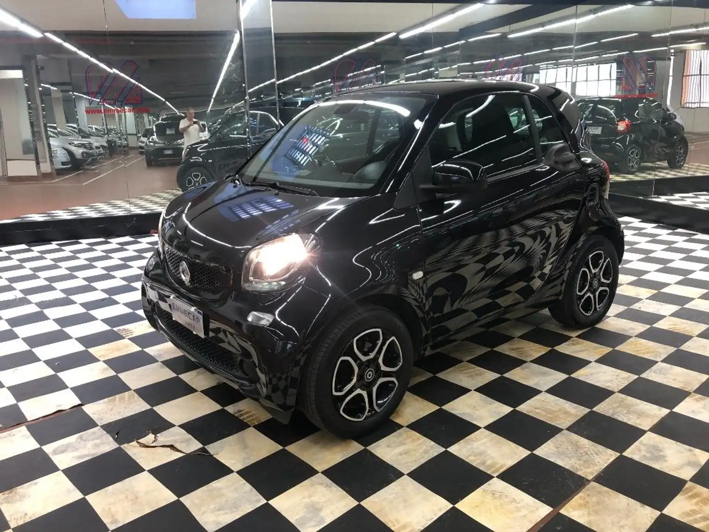 smart forTwo 70 1.0 Passion Schwarz - 1