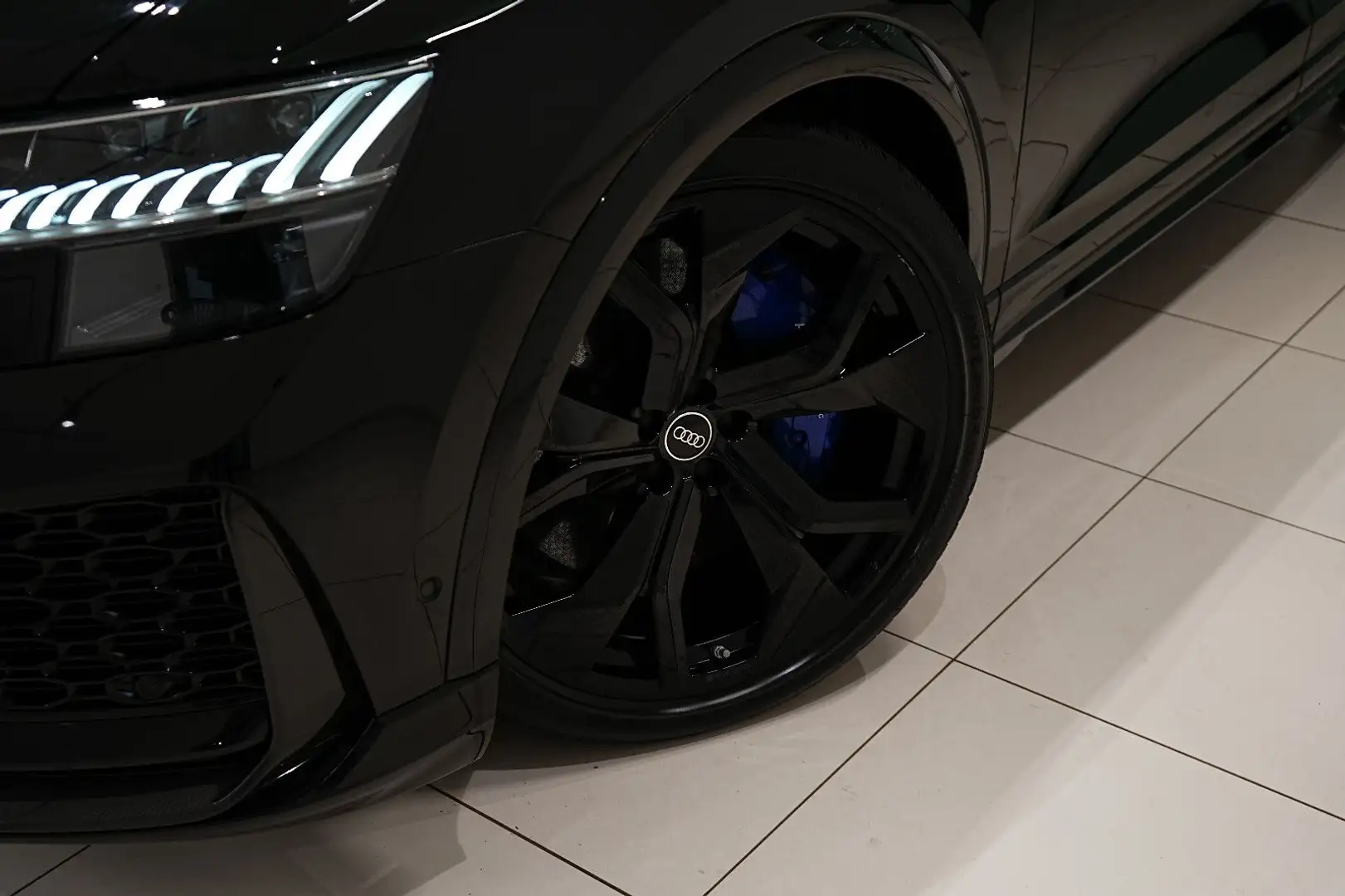 Audi RS Q8 4.0|HUD|KERAMIK|CARBON|SOFT|LUFT|3D|MASSAG| Schwarz - 2