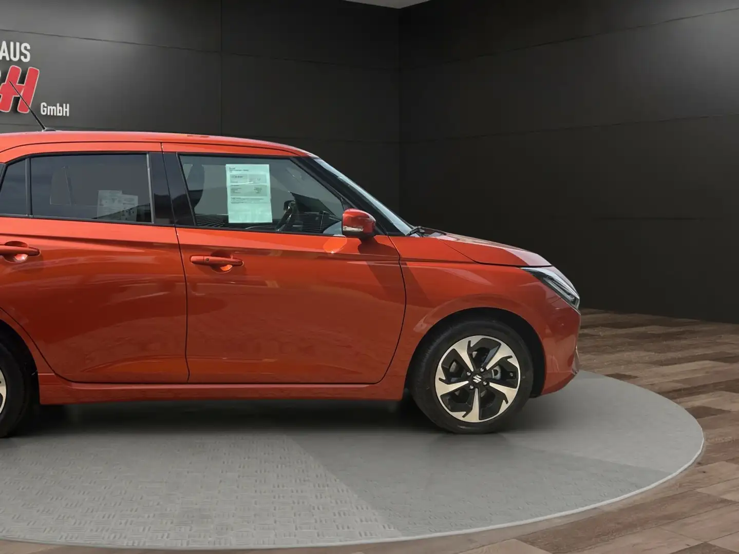 Suzuki Swift 1.2 DUALJET HYBRID Comfort+ Orange - 2