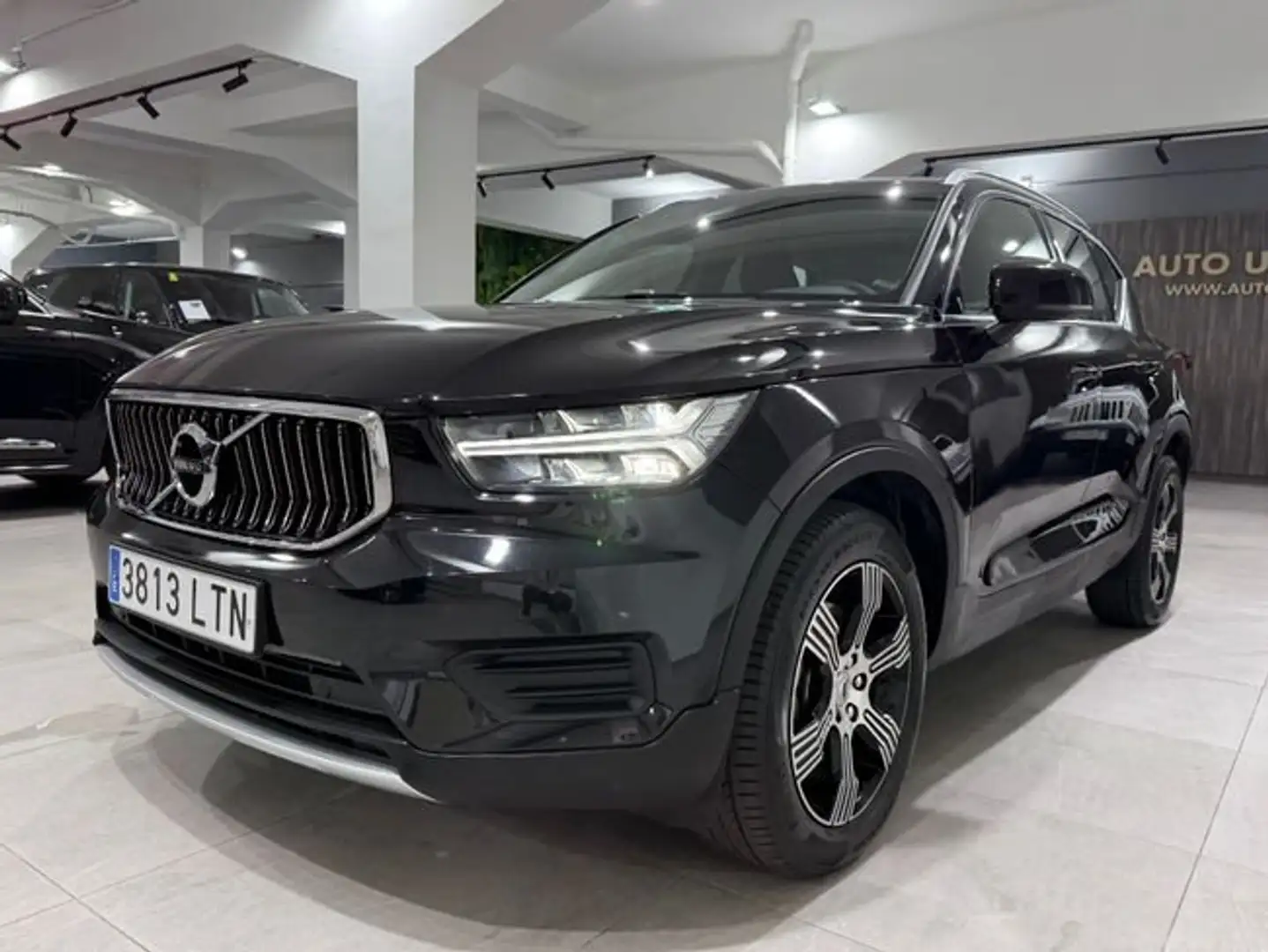Volvo XC40 2.0 B4 MILD-HYBRID AWD INSCRIPTION Negro - 1