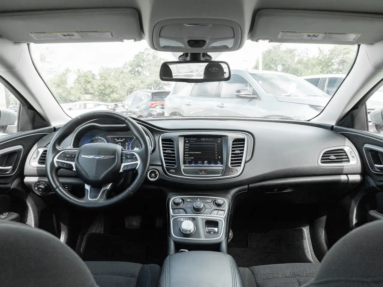 Chrysler 200 снимка Chrysler 200