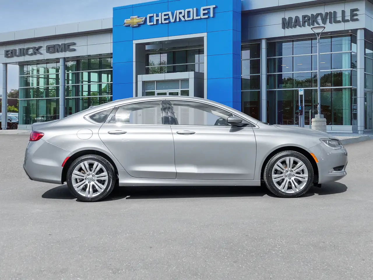 Chrysler 200 снимка Chrysler 200