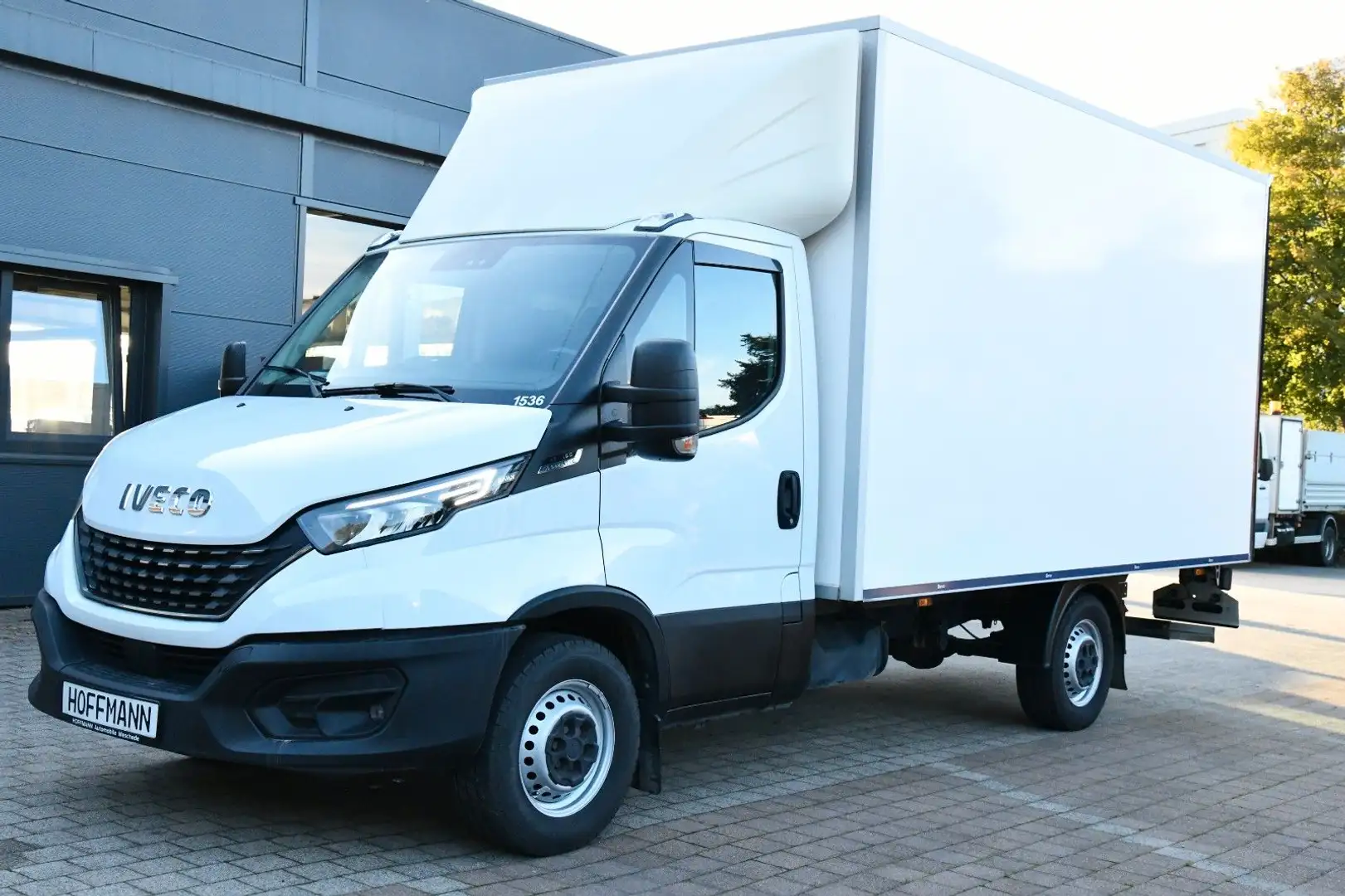 Iveco Daily Einzelkabine Koffer 35S160 Ladebordwand Weiß - 2