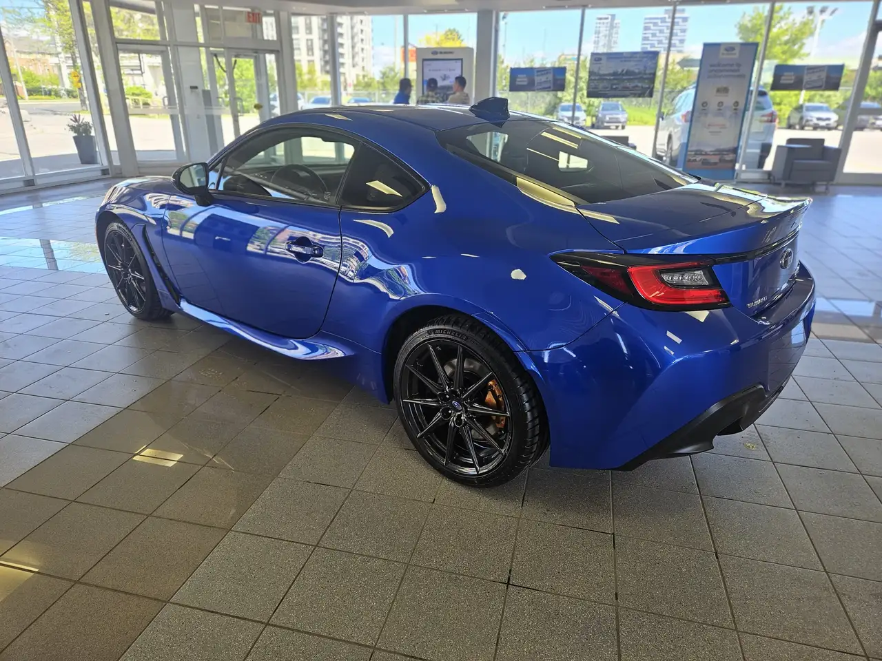 Subaru BRZ снимка Subaru BRZ