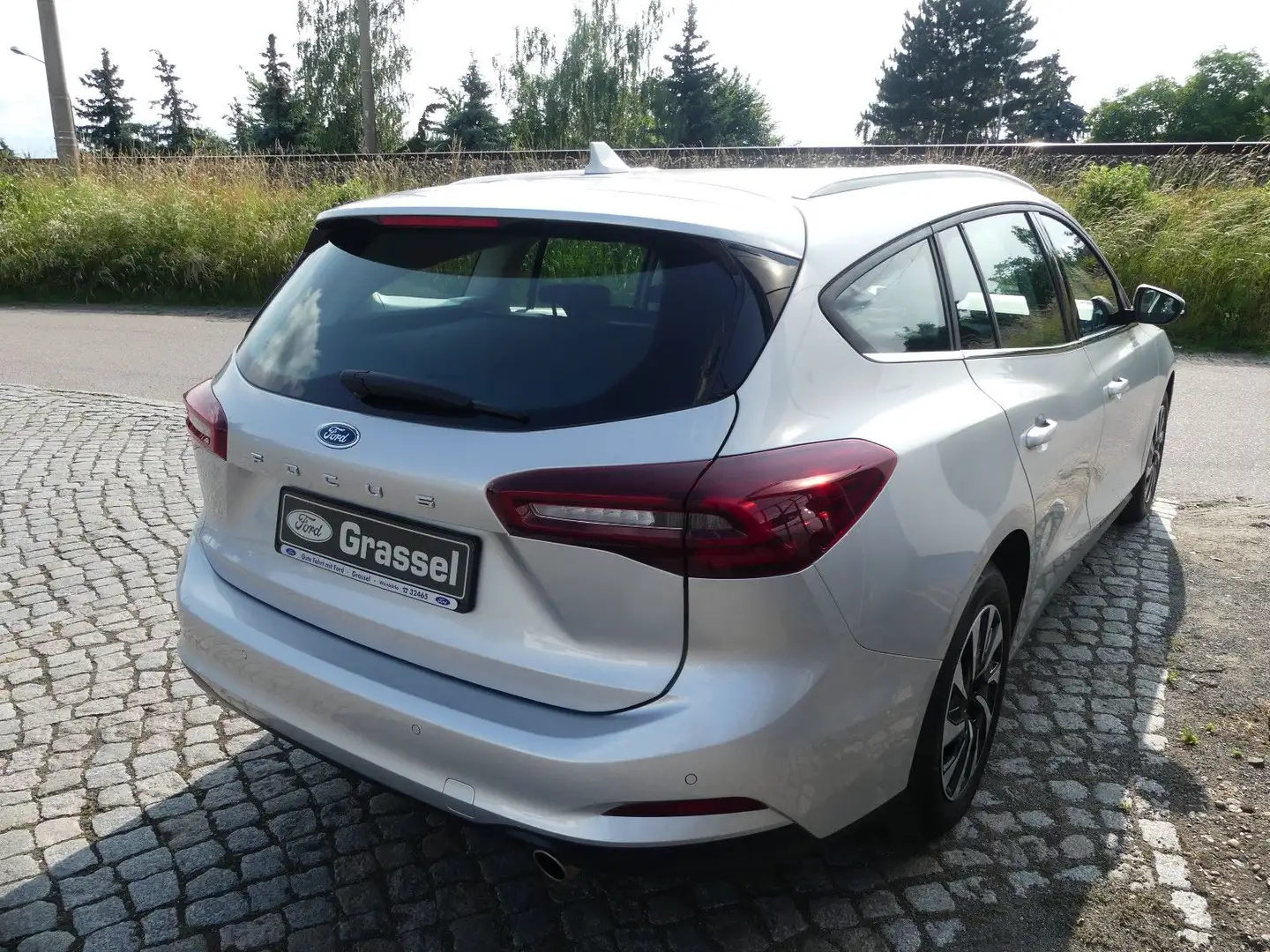 Ford Focus Turnier Titanium Silber - 2