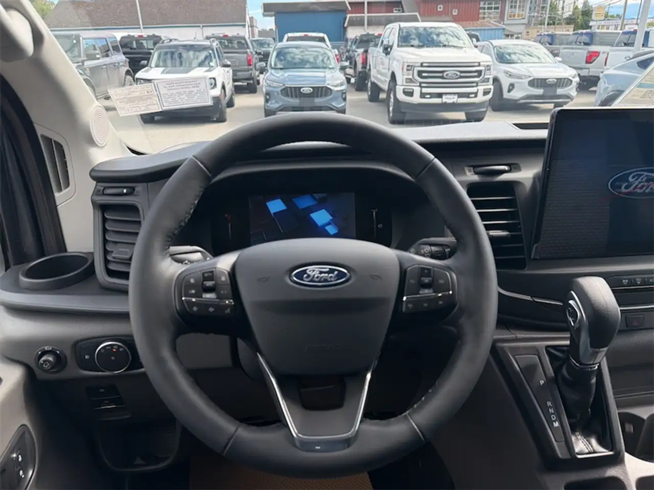 Ford Transit Cargo Van снимка Ford Transit Cargo Van