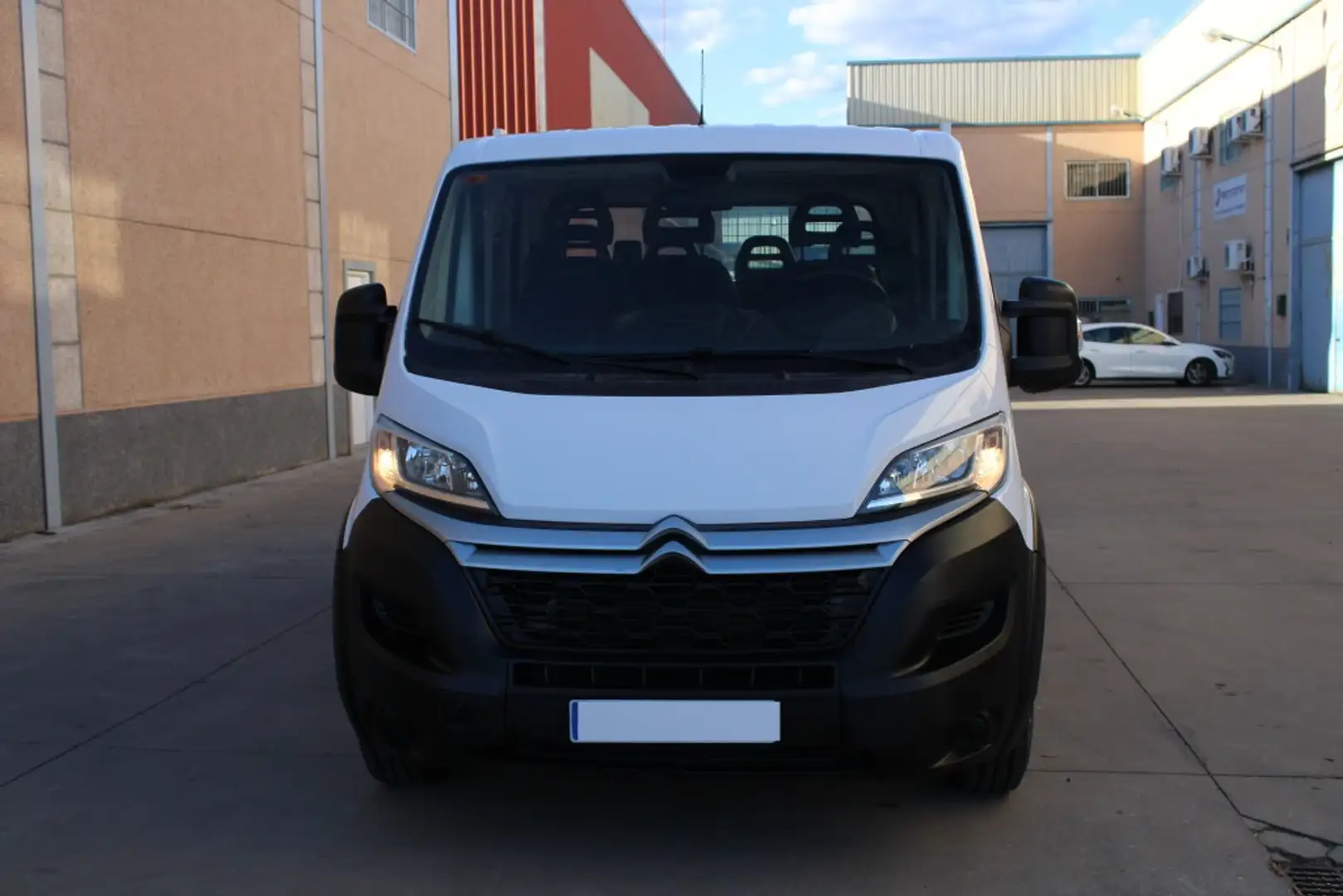 Citroen Jumper Camión 2.2BlueHDi 35 L3 140 Blanco - 2