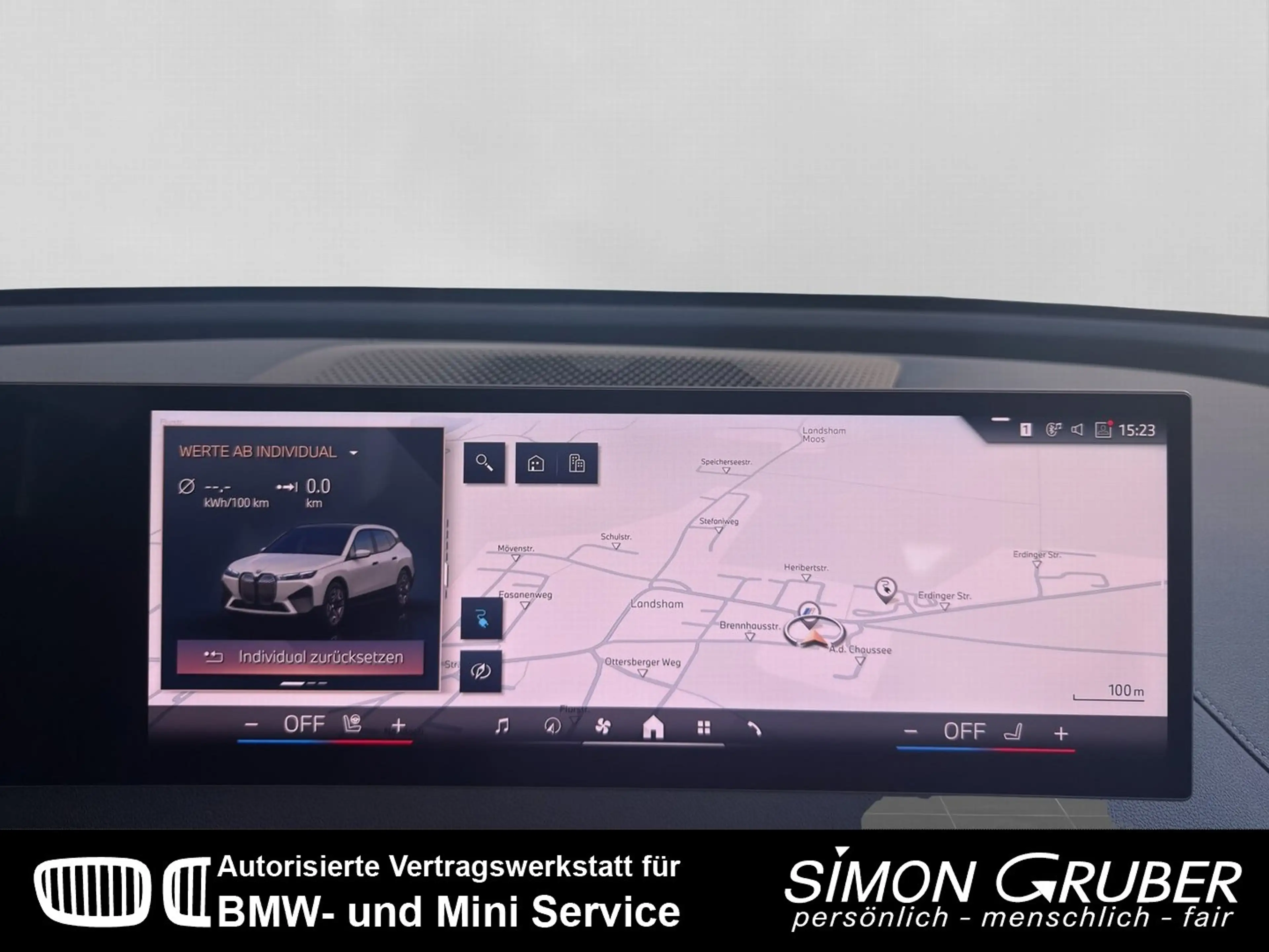 BMW iX xDrive50 Sport PanoSky H&K HUD Laser AHK — photo 15