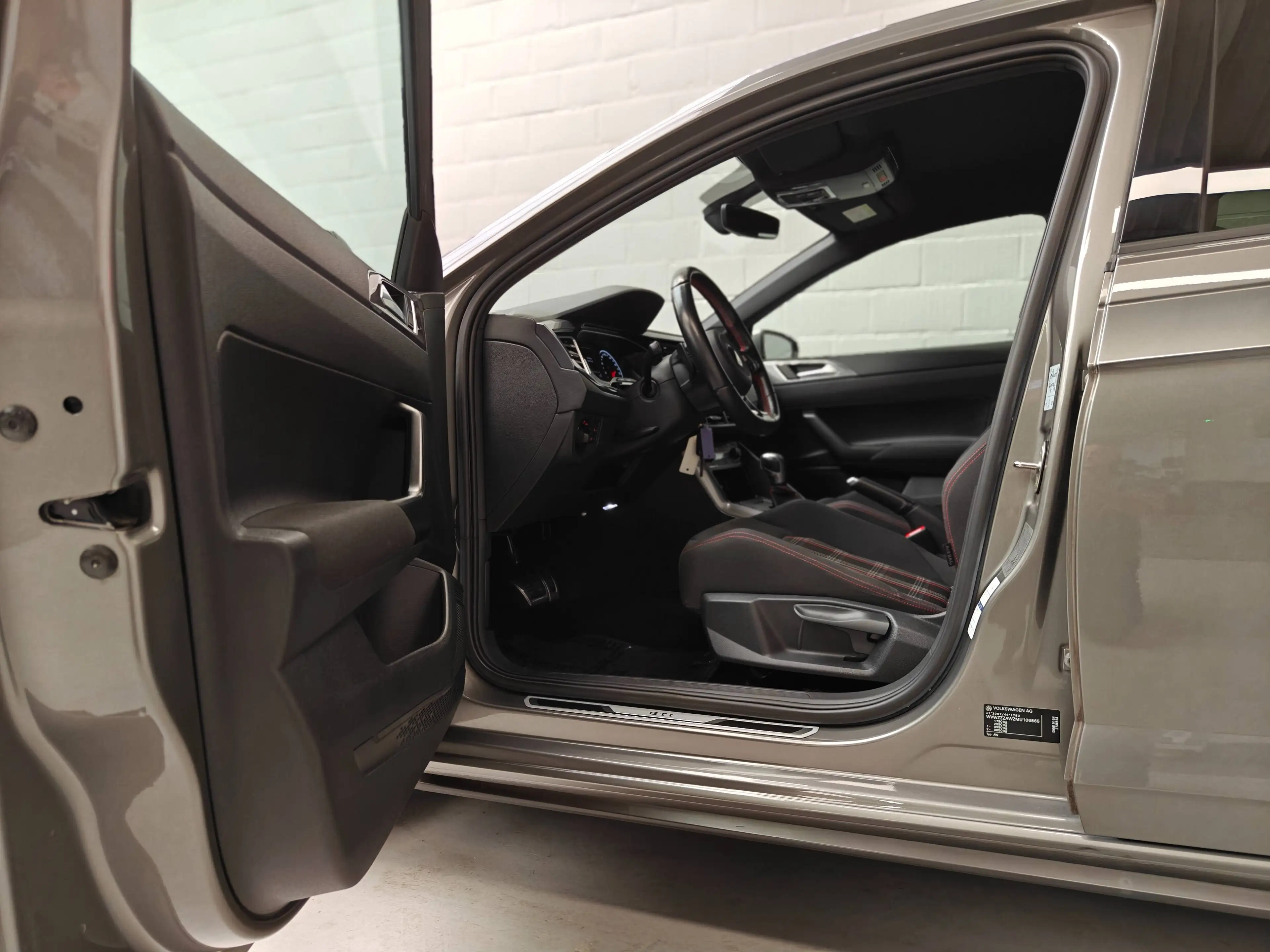 Volkswagen Polo GTI 2.0 TSI DSG - 207 pk - Zetelvw - PDC V&A - Zwarte dakhemel - DAB — photo 10