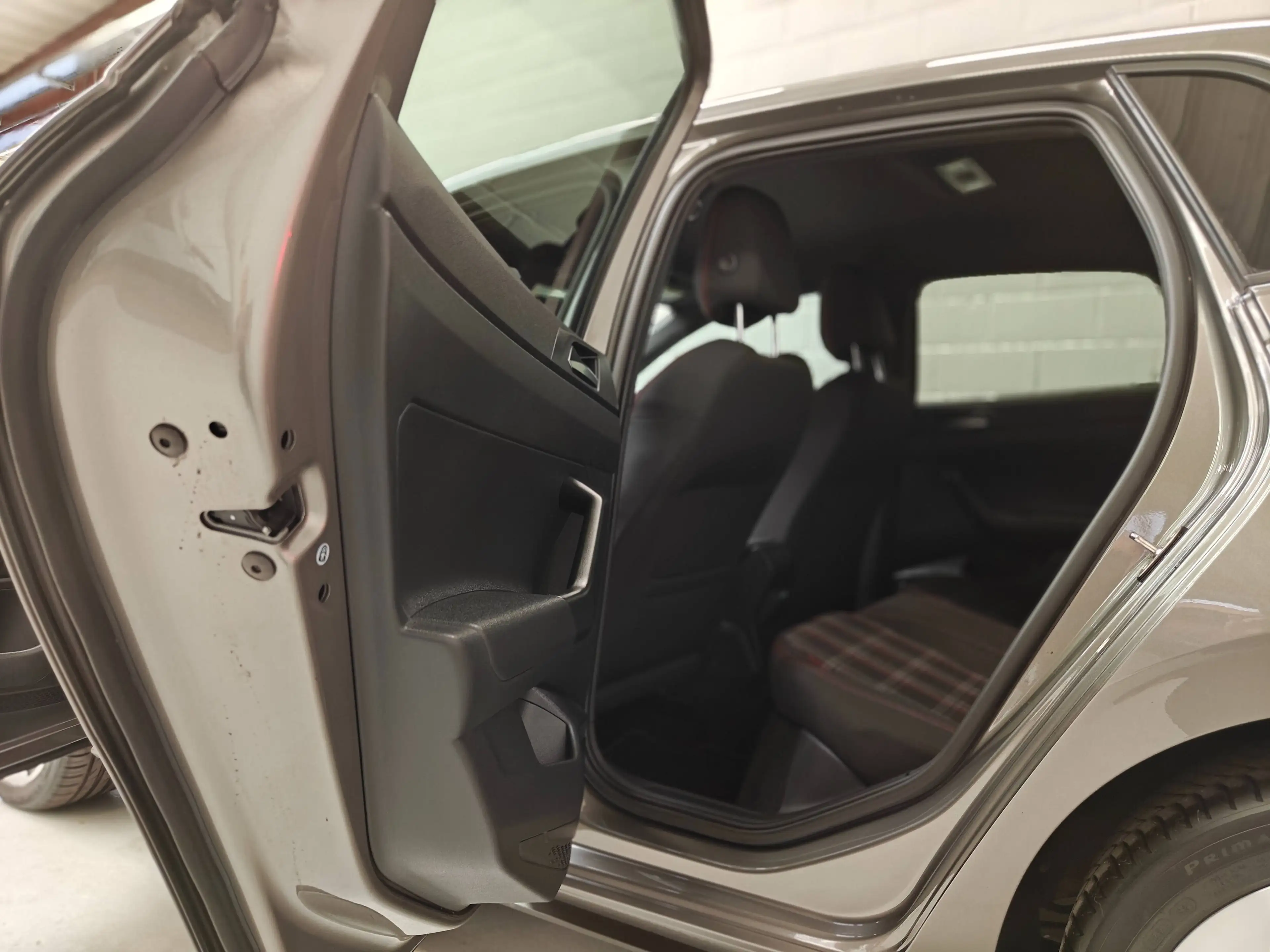 Volkswagen Polo GTI 2.0 TSI DSG - 207 pk - Zetelvw - PDC V&A - Zwarte dakhemel - DAB — photo 11