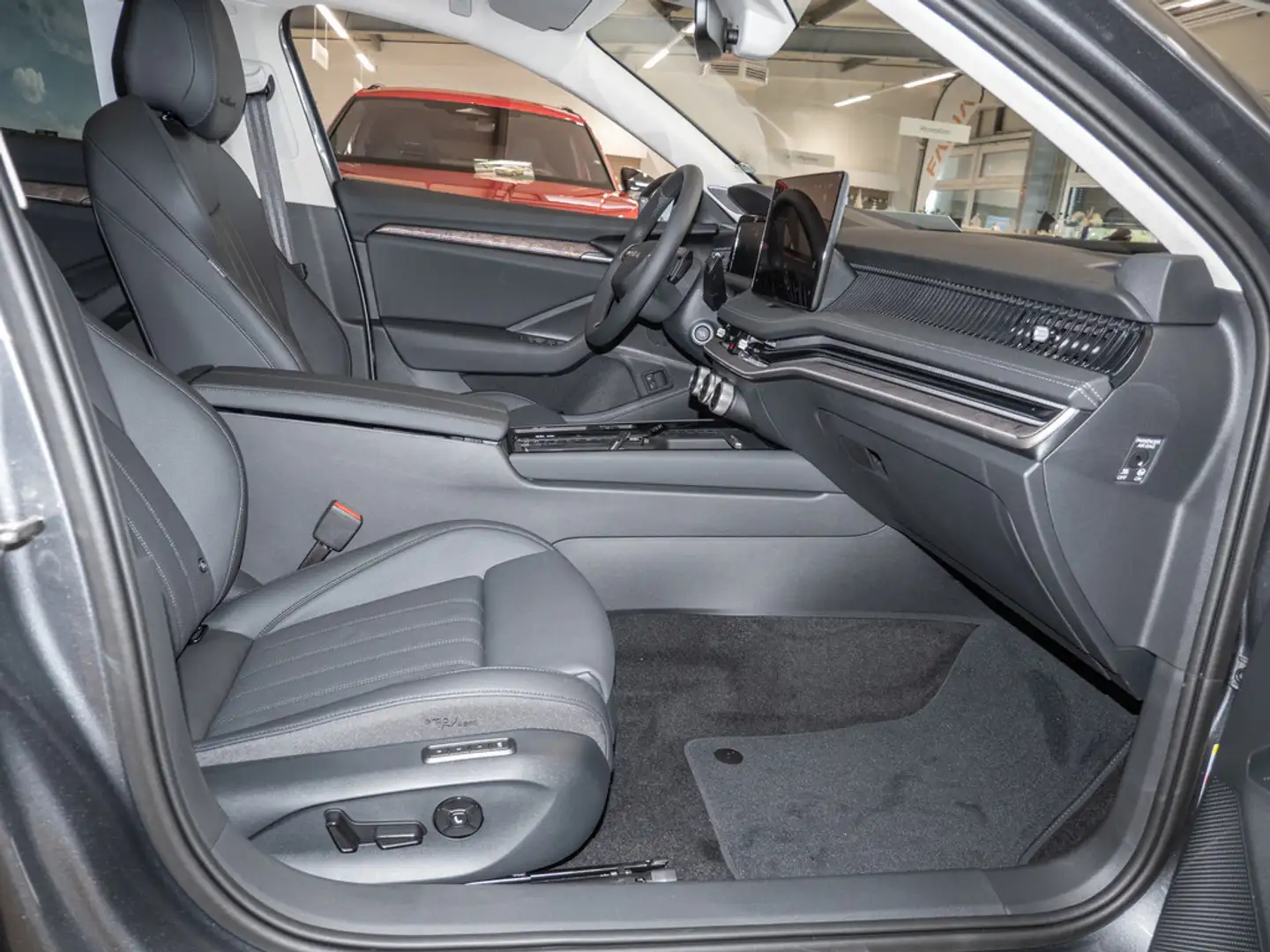 Skoda Superb Combi 1.5 TSI iV L&K HUD SITZBELÜFTUNG Grijs - 2