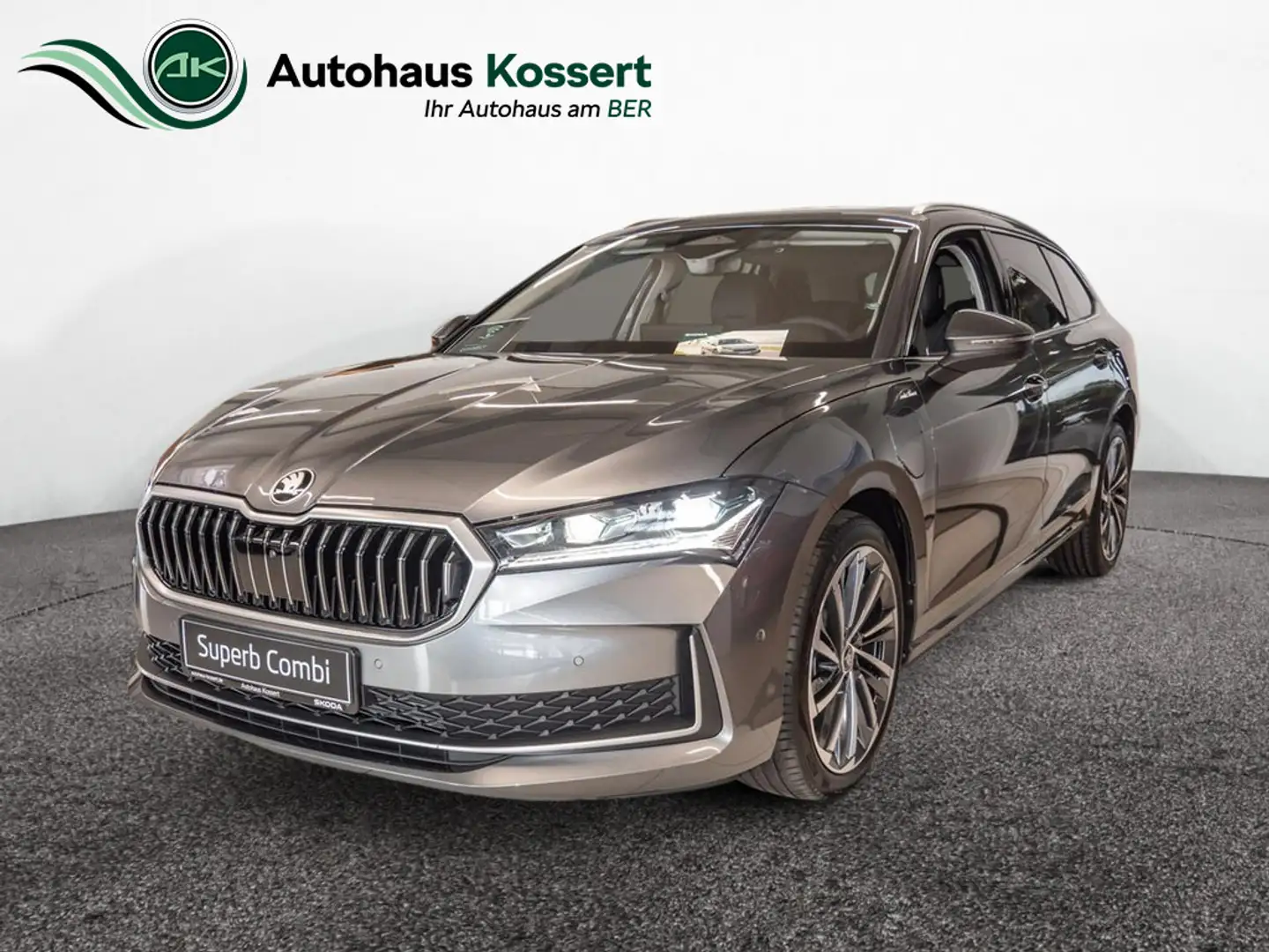 Skoda Superb Combi 1.5 TSI iV L&K HUD SITZBELÜFTUNG Grijs - 1