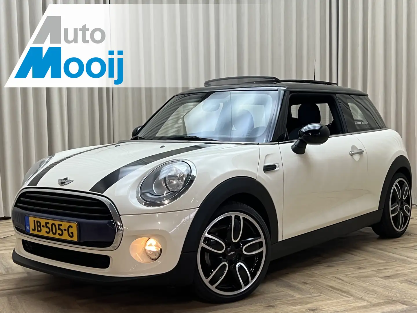 MINI Cooper Mini 1.5 Business *Panoramadak* 136pk / 18'' JCW C Wit - 1