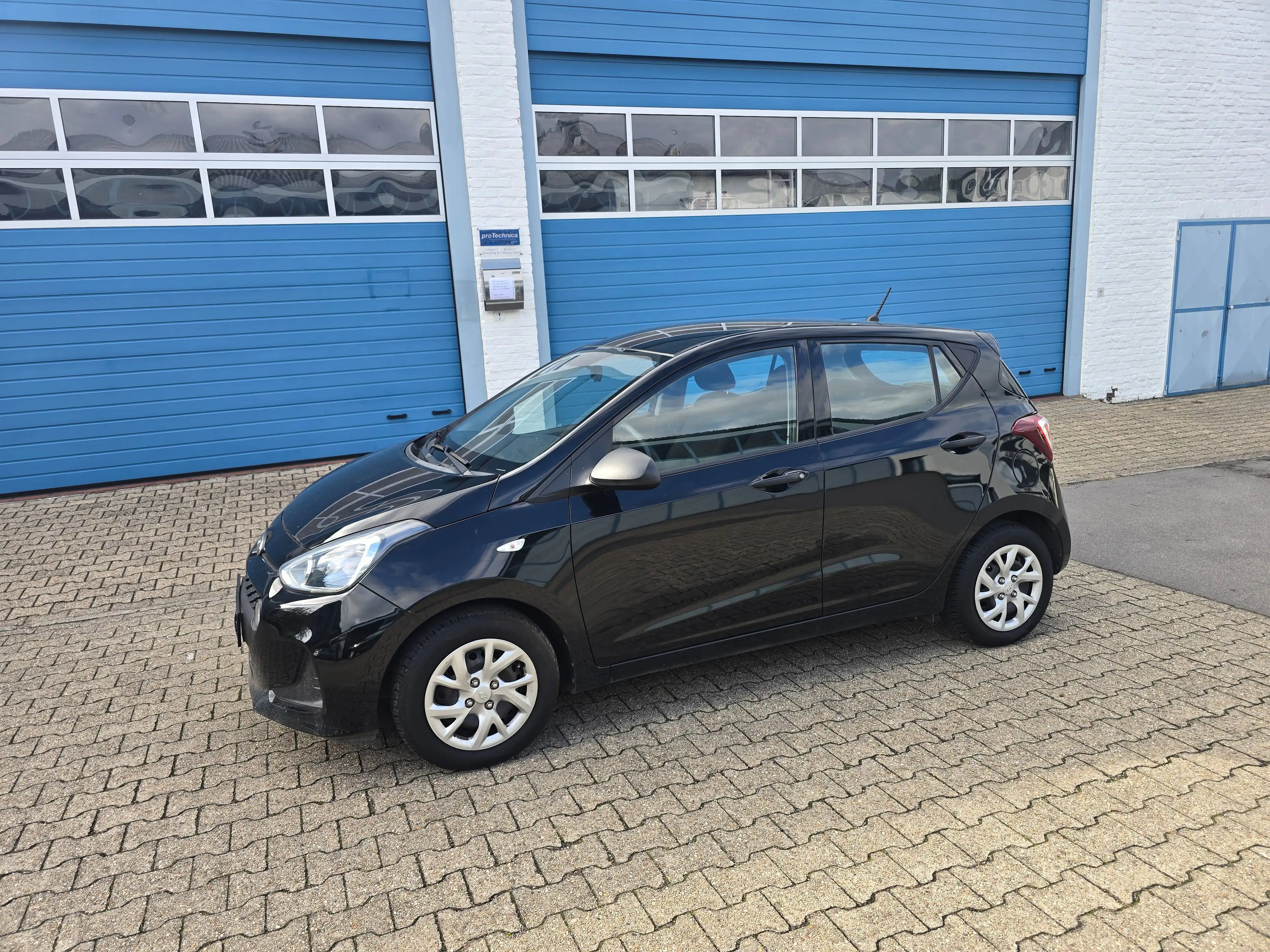 Hyundai i10 Classic — photo 13