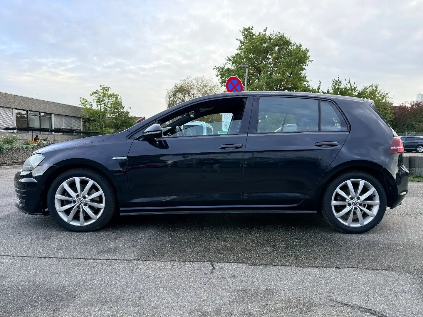 Volkswagen Golf VII Lim. GTD BMT Schwarz - 2