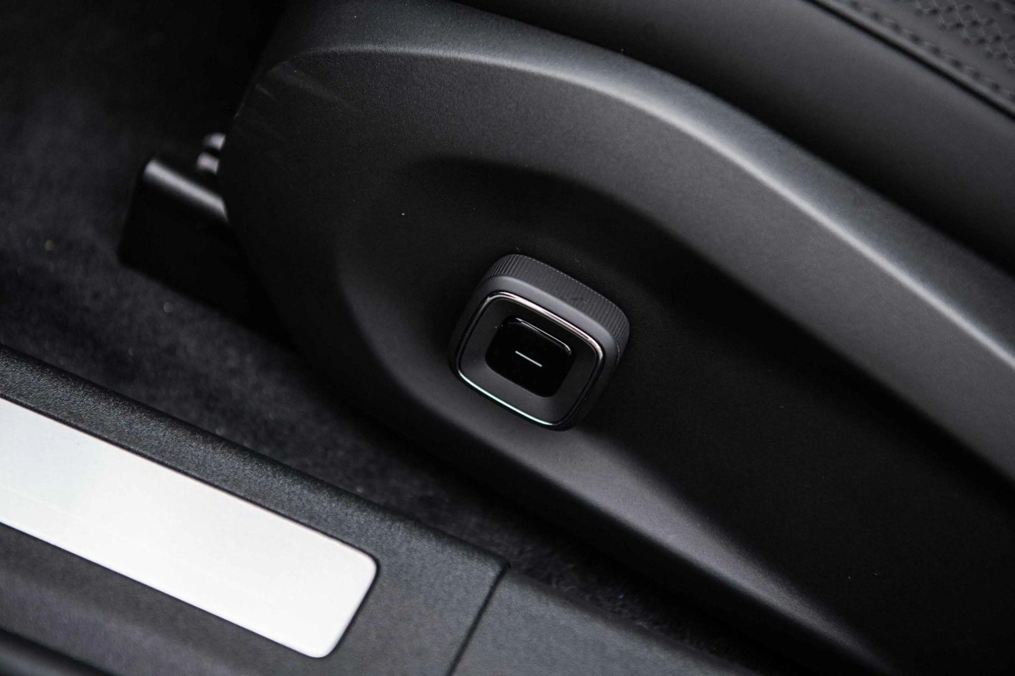 Volvo ES90 Single Motor Extended Range Ultra 92 kWh | Bowers — photo 7
