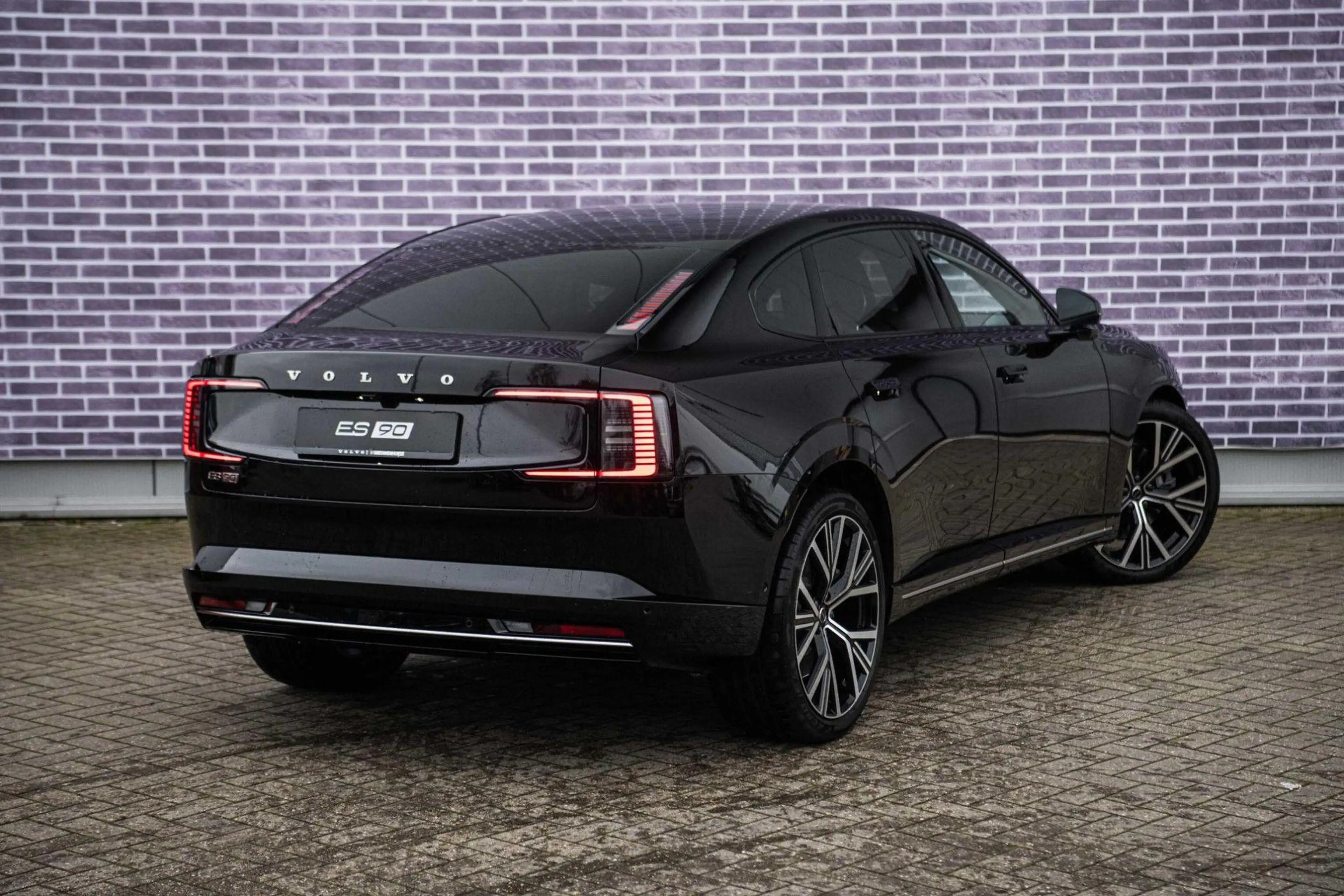 Volvo ES90 Single Motor Extended Range Ultra 92 kWh | Bowers — photo 15