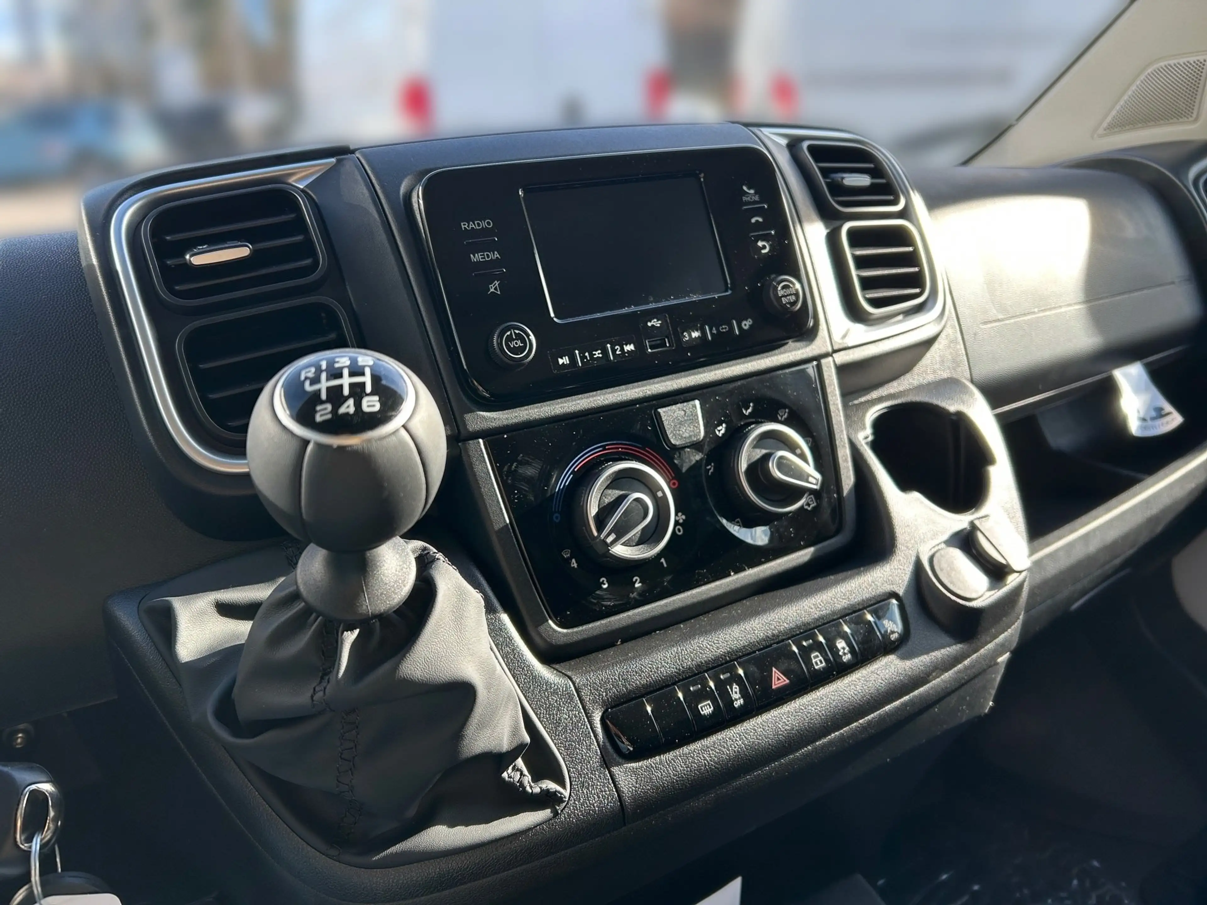 Citroen Jumper 33 L3H2 BlueHDi 140 — photo 11