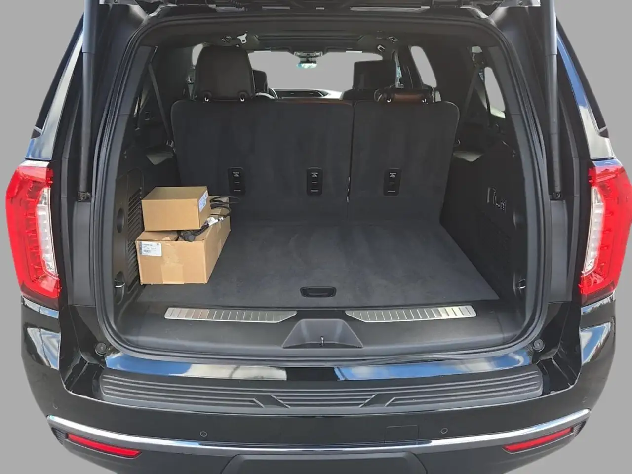 GMC Yukon снимка GMC Yukon