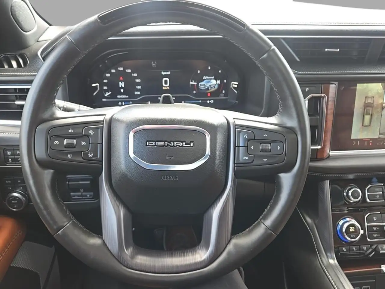 GMC Yukon снимка GMC Yukon