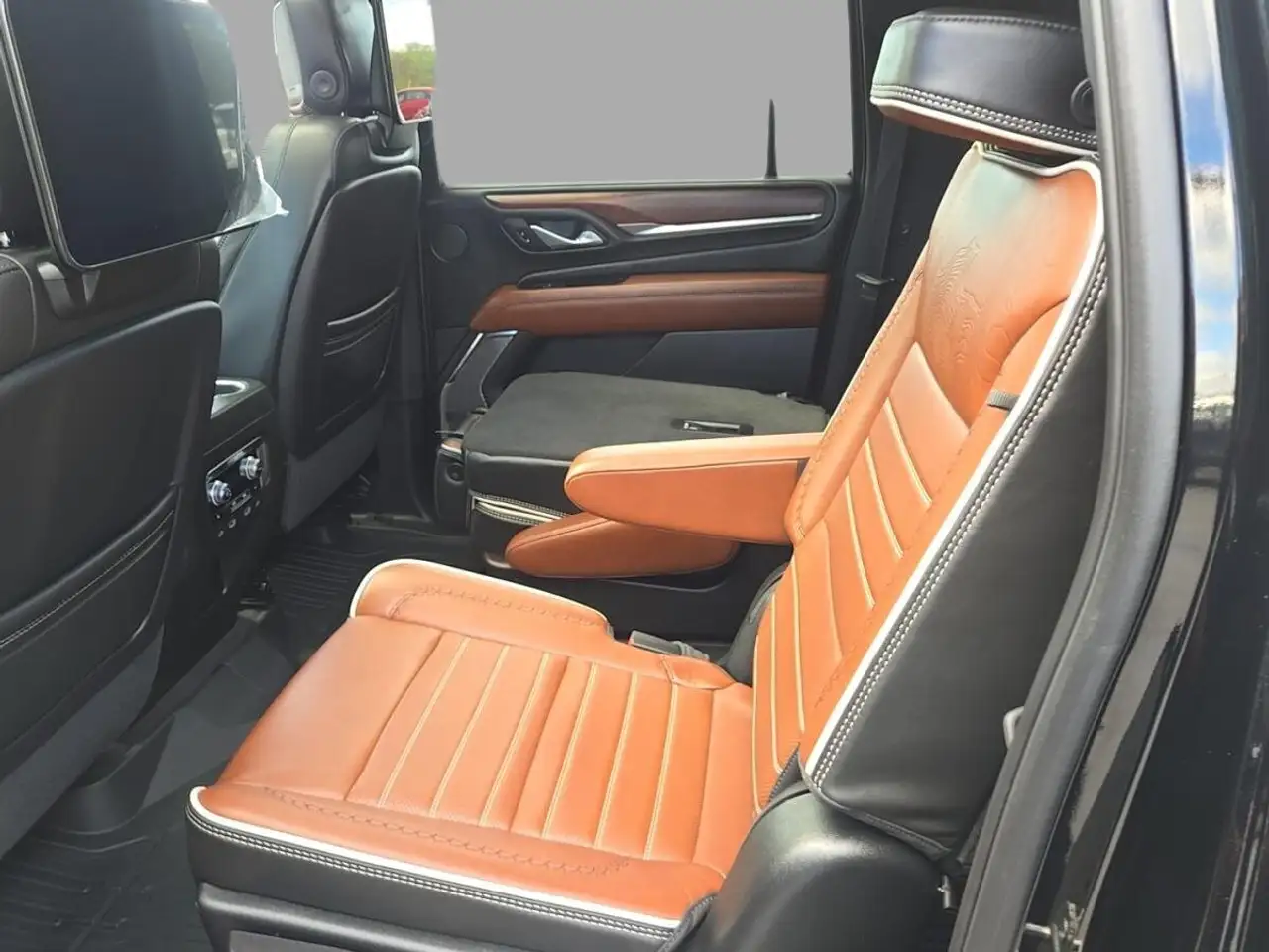 GMC Yukon снимка GMC Yukon