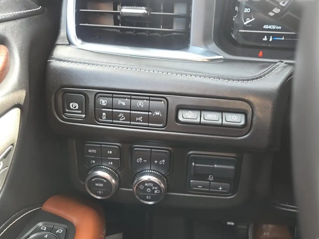 GMC Yukon снимка GMC Yukon