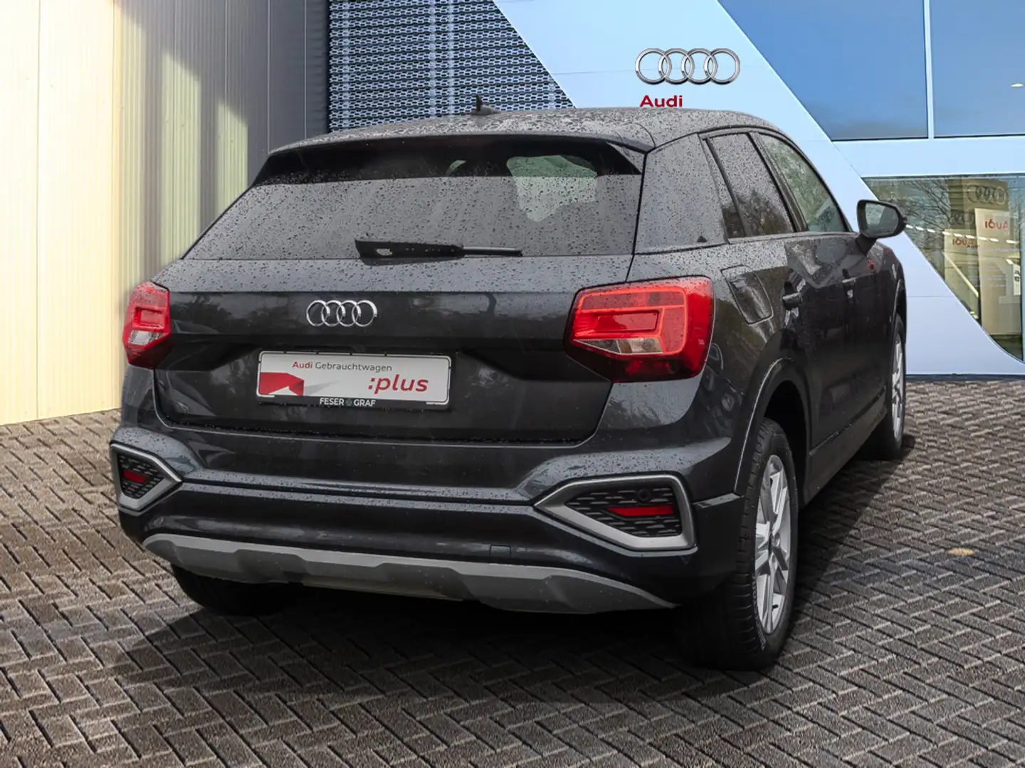Audi Q2 30 TFSI /LED/Navi+/AHK/Kamera Grau - 2